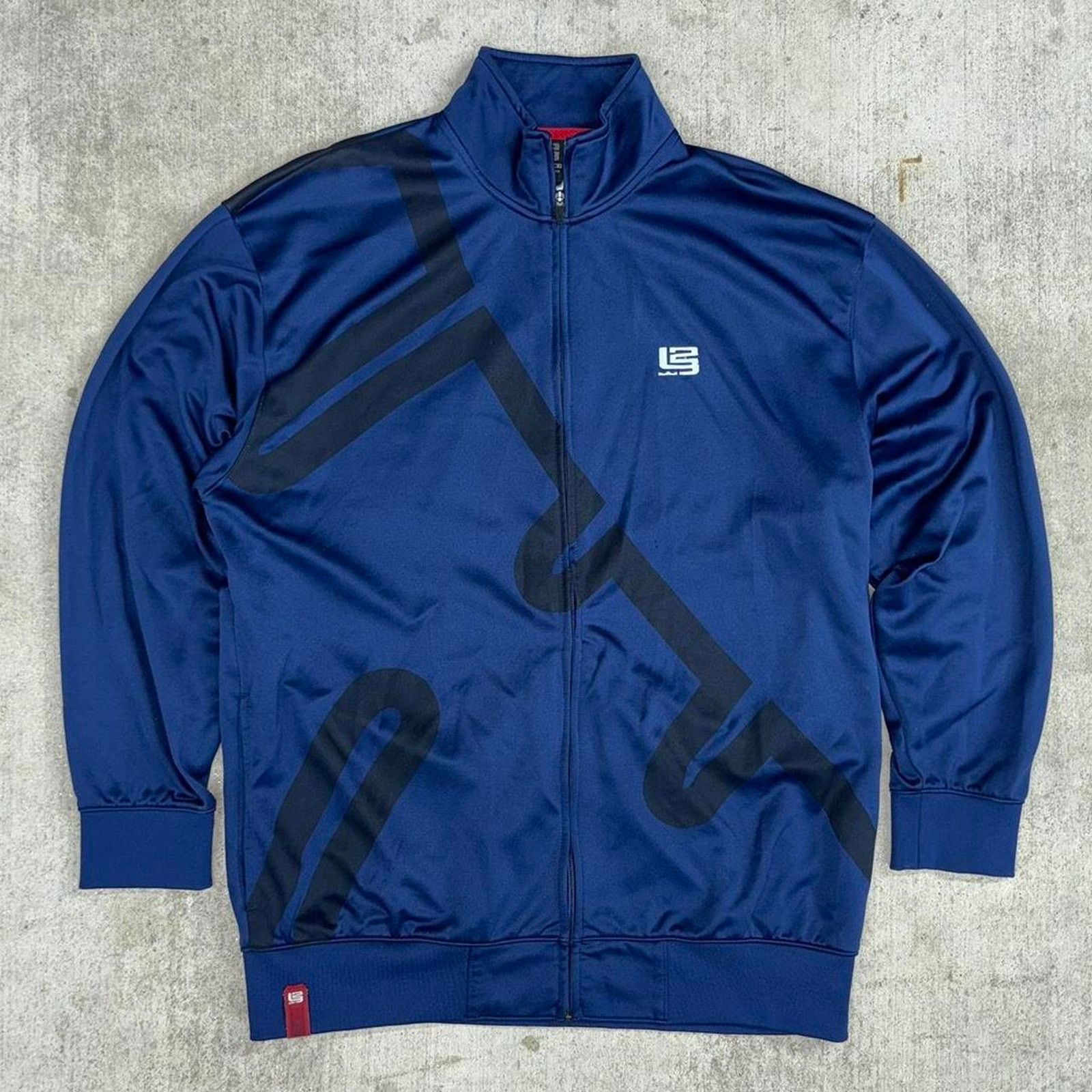 Nike Vintage y2k nike lebron zip up jacket Size US L / EU 52-54 / 3 - 1 Thumbnail