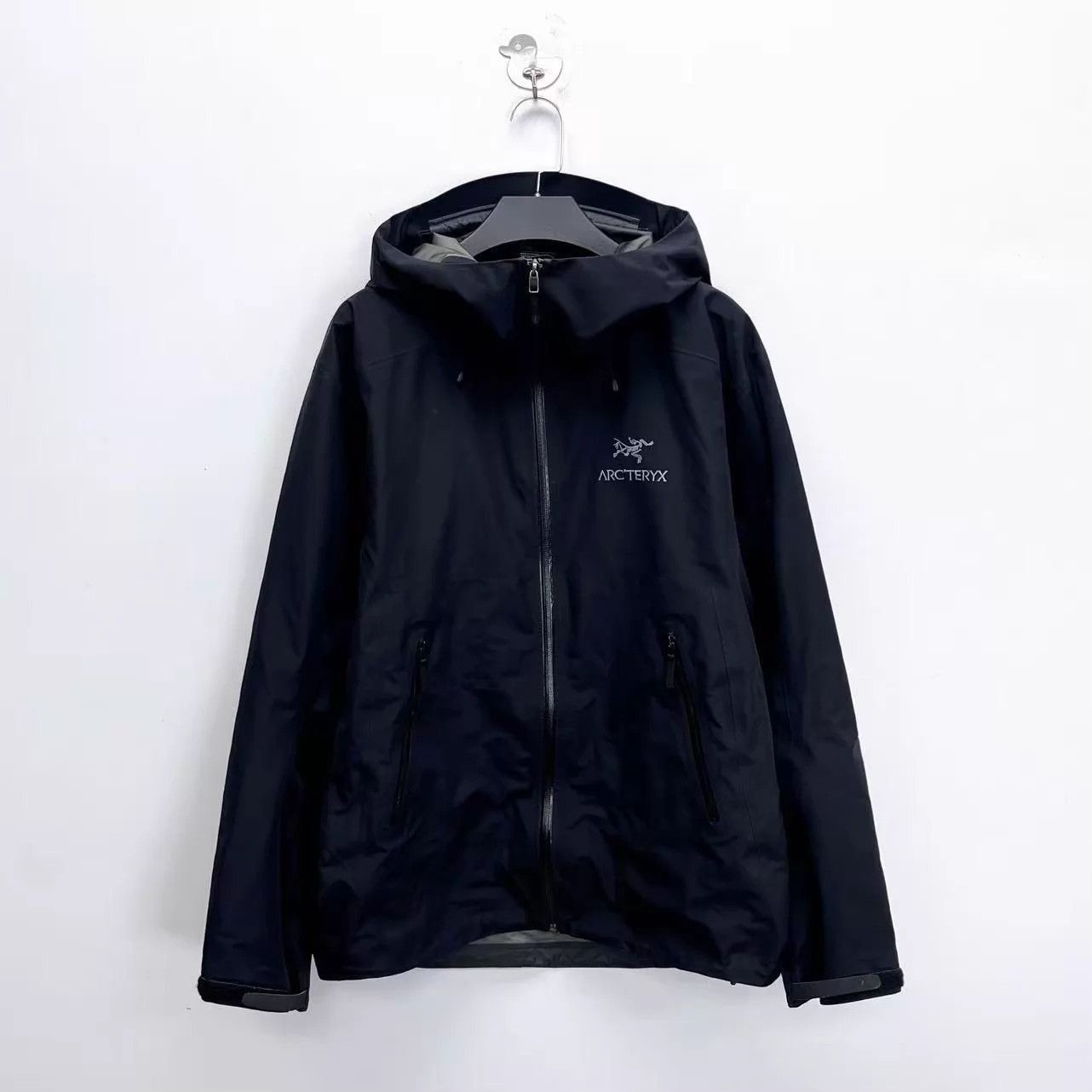 Arc'teryx Black Hooded Light Jacket Size M Size US M / EU 48-50 / 2 - 1 Thumbnail