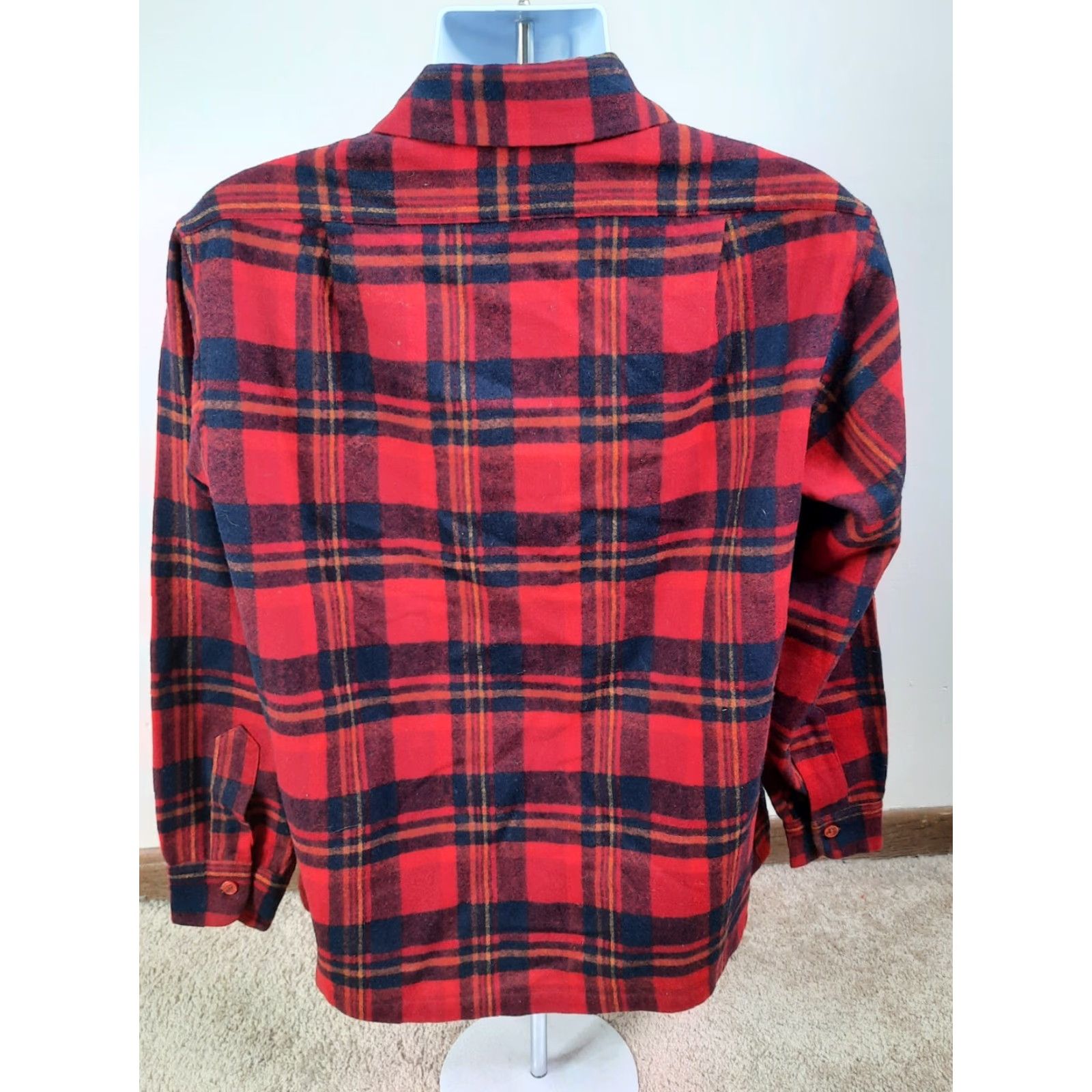 Pendleton VINTAGE Pendleton Shirt Wool Plaid Long Sleeve Mens L USA Made Red L4S Size US L / EU 52-54 / 3 - 7 Thumbnail