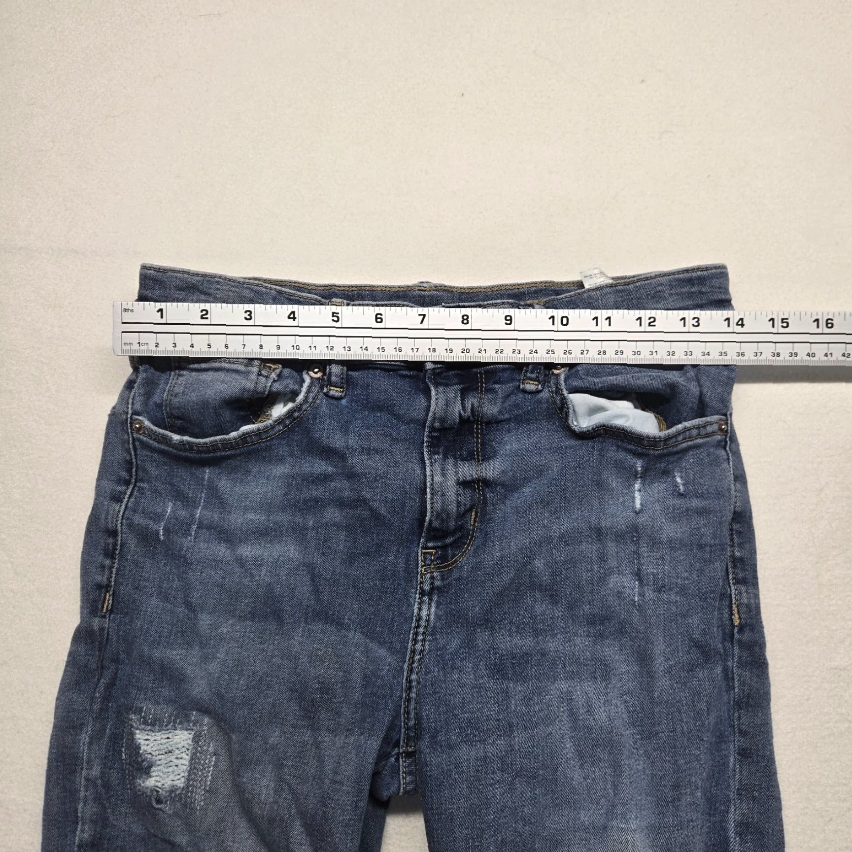 Old Navy Old Navy Jeans Womens Slim Mid Rise Blue Denim 28 Inseam 30 16 80s 90s Retro Classic Stretch Pockets Distressed Button Zip Casual Regular Womens Jeans Size 38" / US 16 / IT 52 - 4 Thumbnail