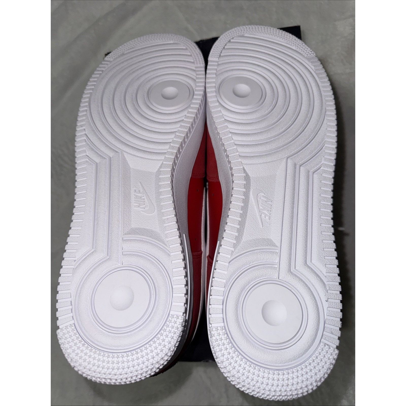 Nike Nike Air Force 1 ‘07 LV8 Sz 15 First Use University Red Rare Size US 15 / EU 48 - 5 Thumbnail