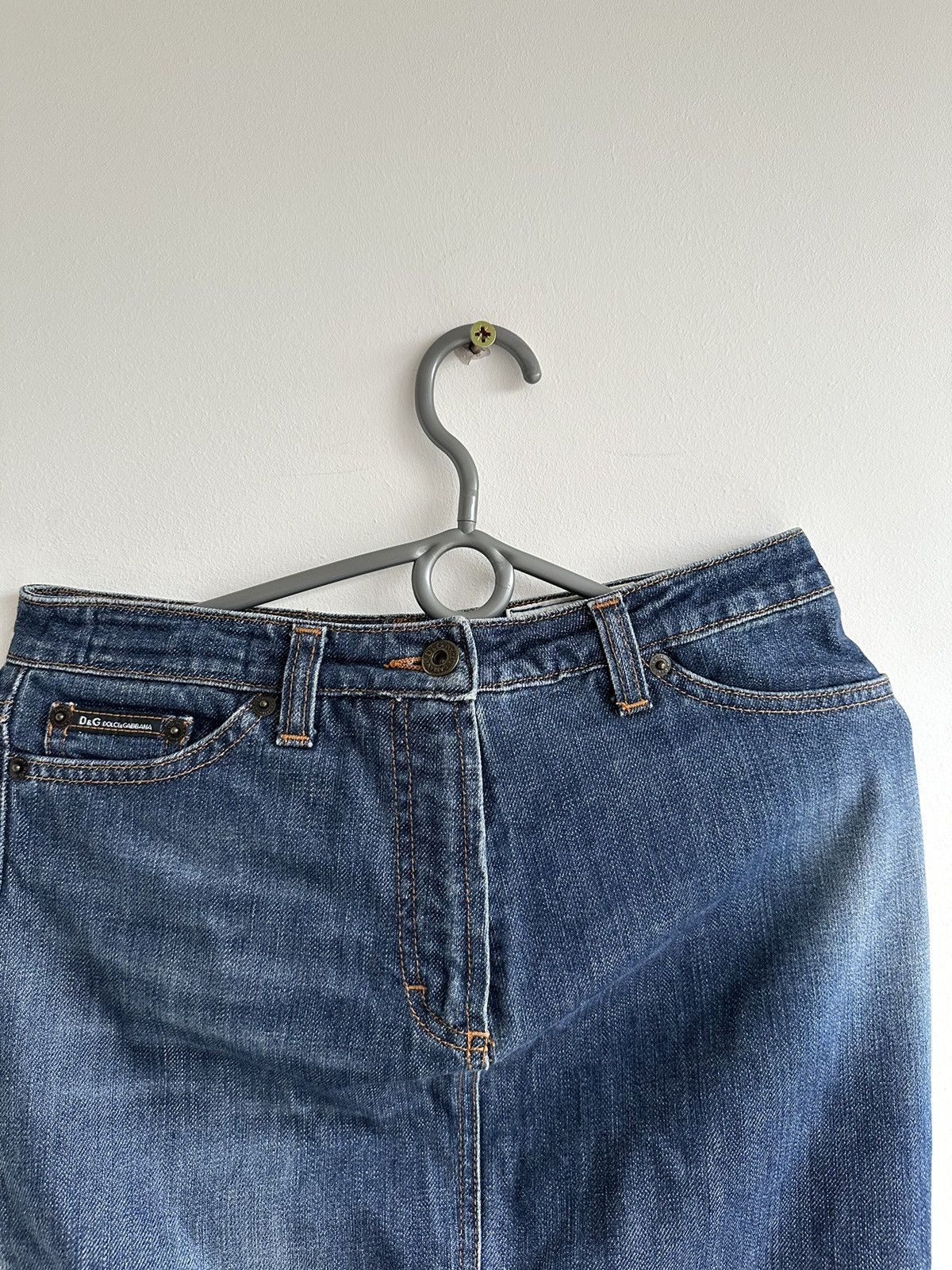 Dolce & Gabbana Vintage Dolce & Gabbana Denim Knee Length Skirt Blue Size 26 Size 26" / US 2 / IT 38 - 6 Thumbnail