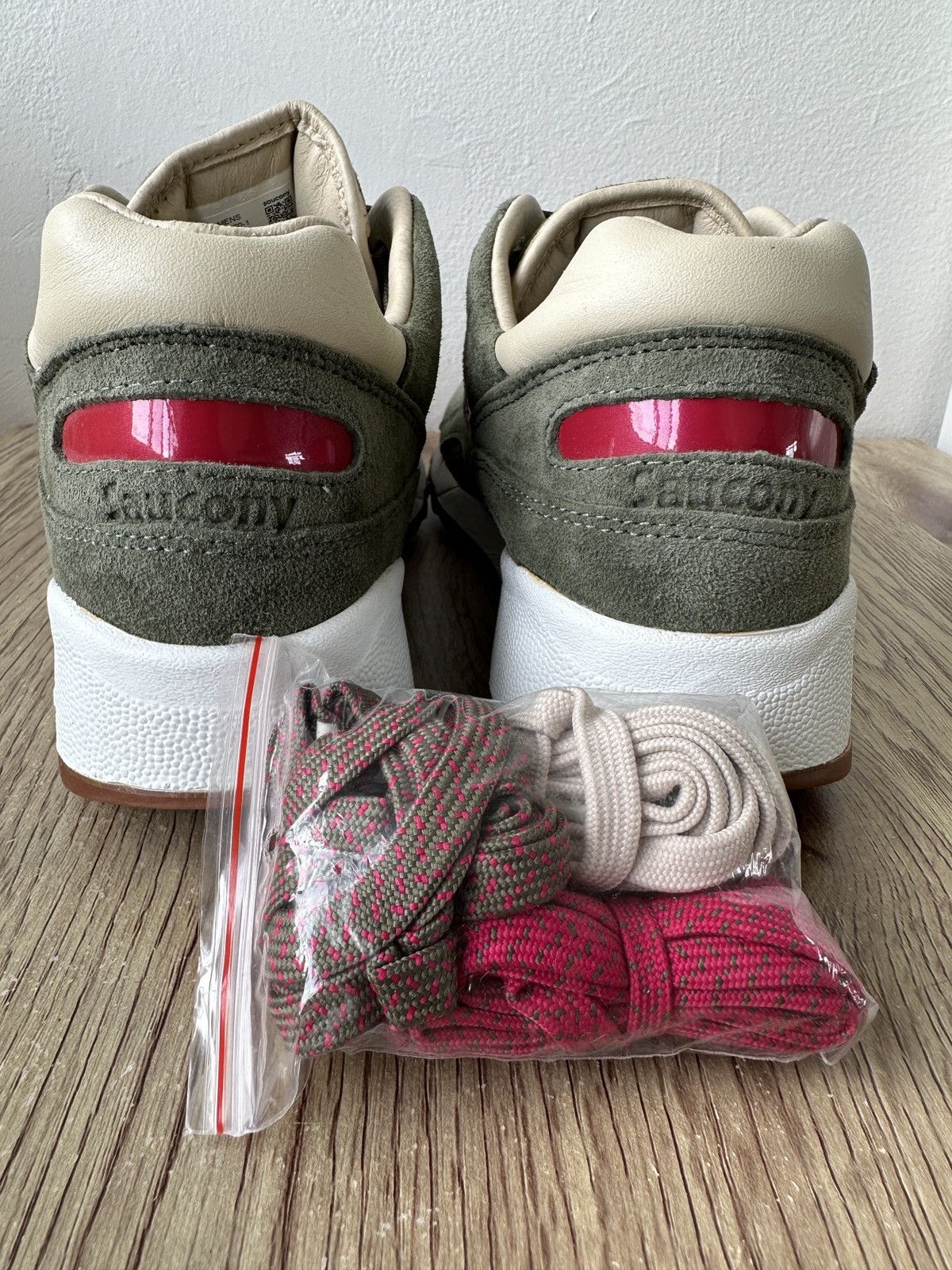 Saucony Saucony x Up There Shadow 6000 Olive – US 10.5 – S70570-1 Size US 10.5 / EU 43-44 - 6 Thumbnail
