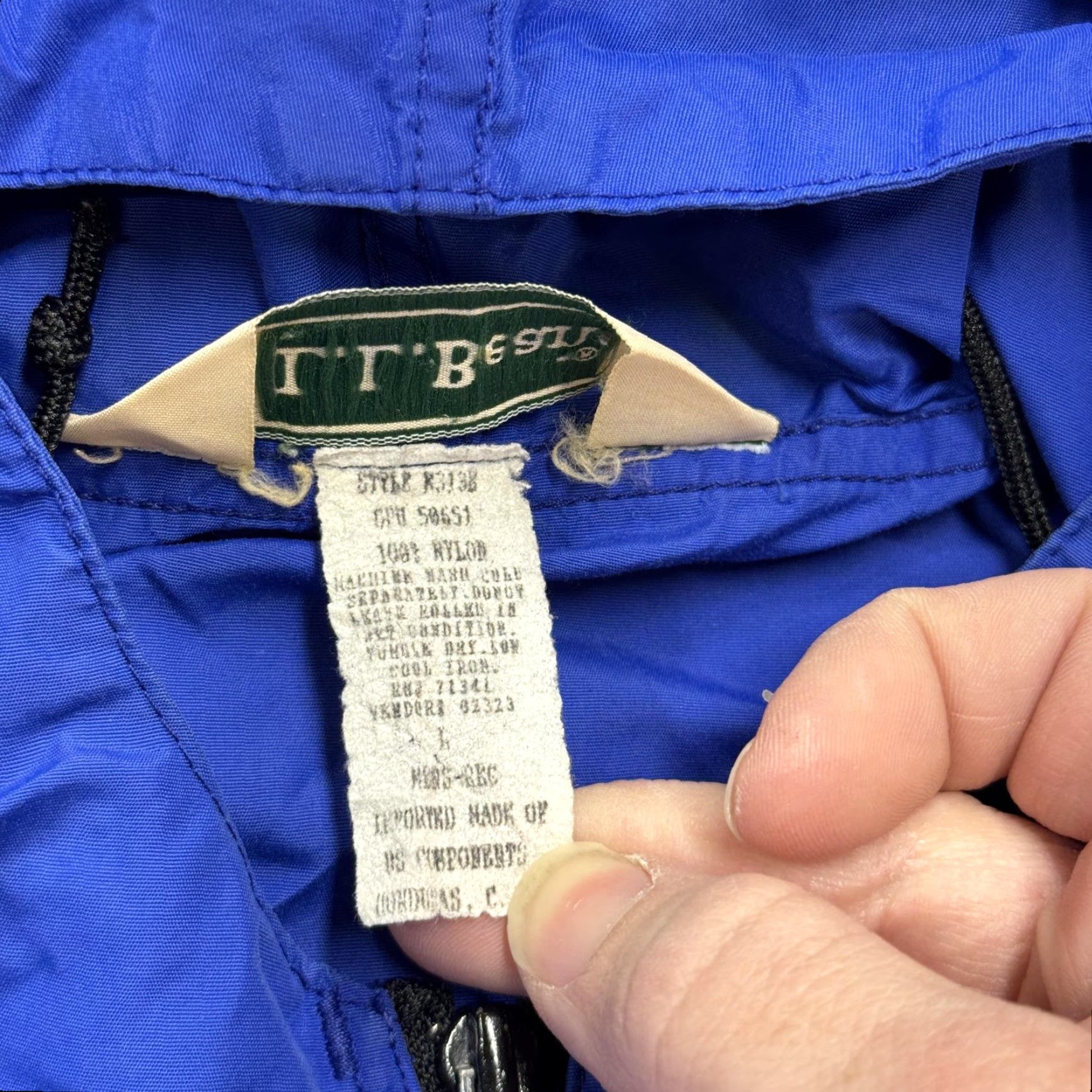 Vintage VINTAGE L.L. Bean Jacket Mens Large Blue Nylon Hooded Anorak Windbreaker 80s Size US L / EU 52-54 / 3 - 3 Thumbnail