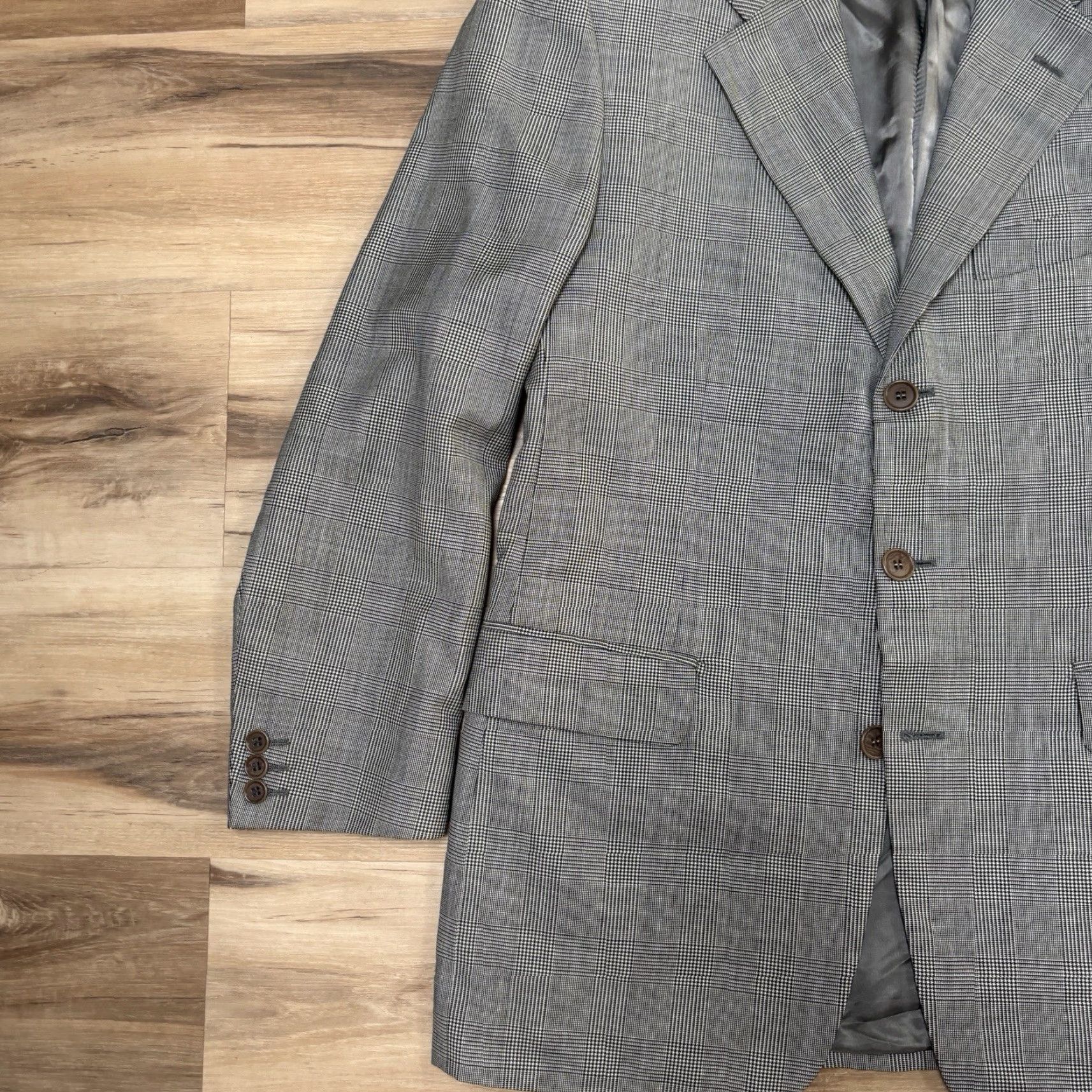 Vintage VINTAGE Trussini Blazer Mens 38R Wool Plaid 3-Button Notch Lapel Single-Breasted 2 Piece Gray Reserved for Business, Casual, Wedding Mens Size 38R - 3 Thumbnail