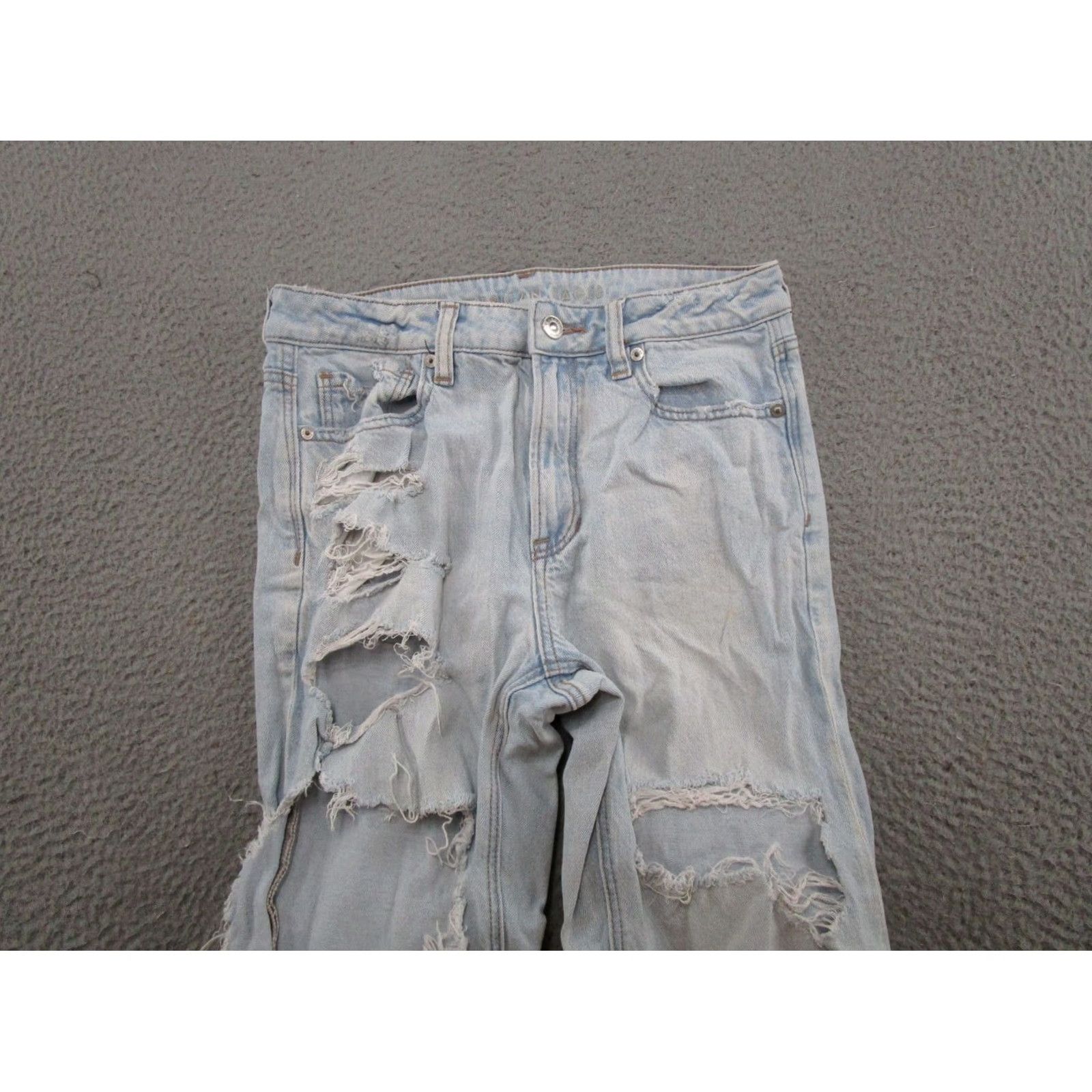 American Eagle Outfitters American Eagle Outfitters Jeans Distressed High Rise Mom Size 6 Light Wash Denim Blue 5-Pocket Womens Size 28" / US 6 / IT 42 - 3 Thumbnail