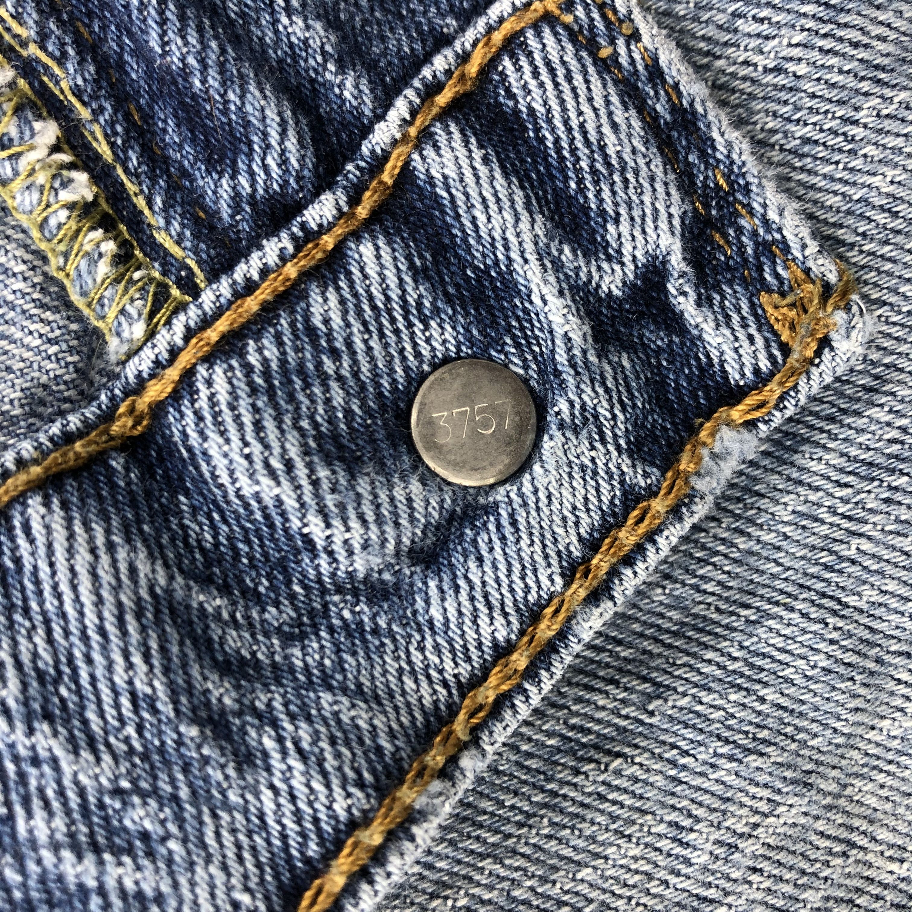 Levi's Vintage Levis 502 Jeans Medium Wash Denim KJ588 Size US 32 / EU 48 - 8 Thumbnail