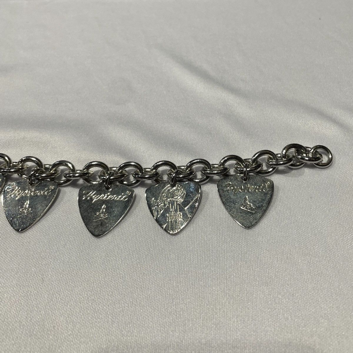 Hysteric Glamour Hysteric Glamour Guitar Pick Charm Bracelet Size ONE SIZE - 6 Thumbnail