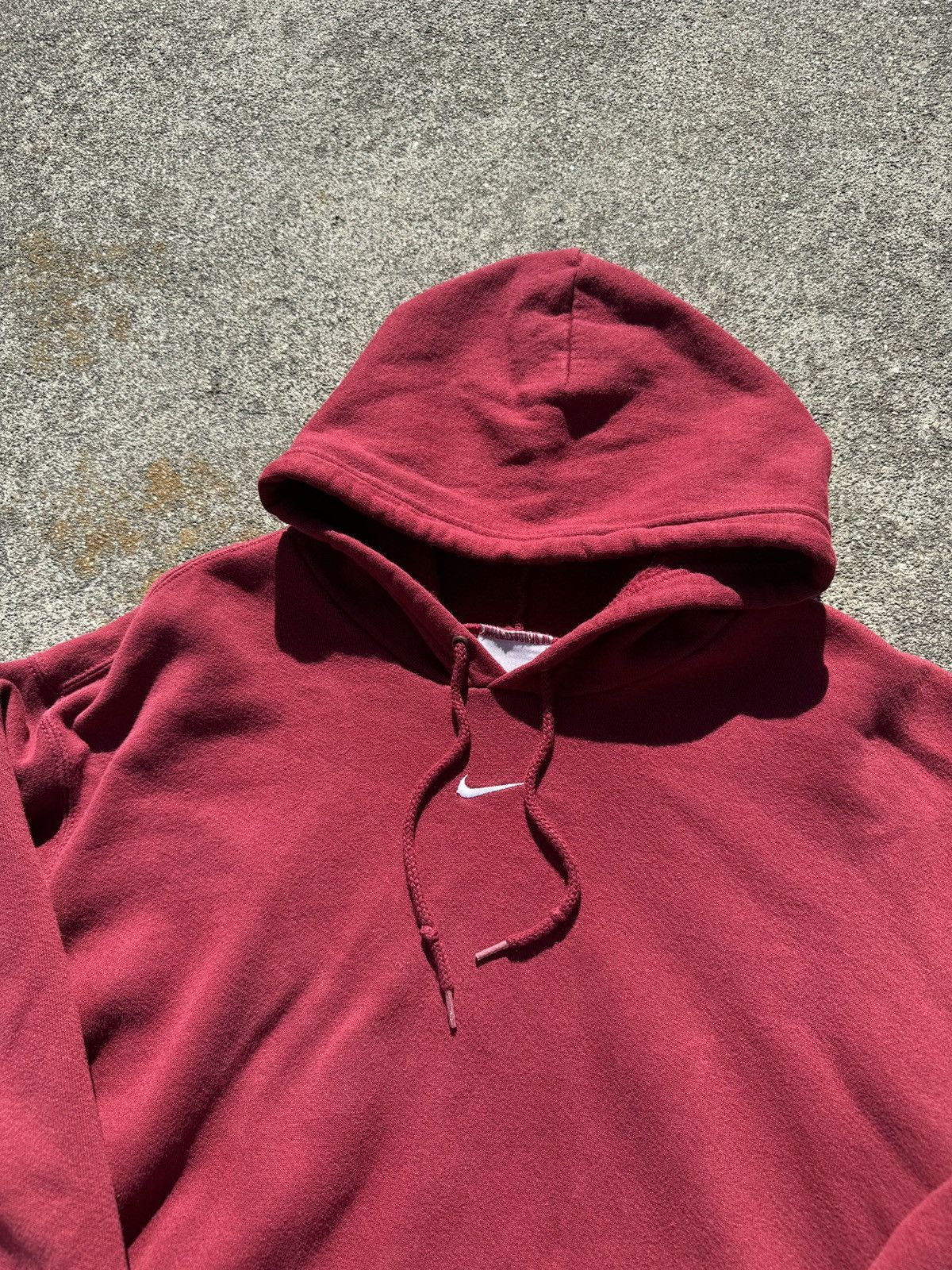 Nike Vintage Red Nike Center Swoosh Hoodie Size US L / EU 52-54 / 3 - 3 Thumbnail