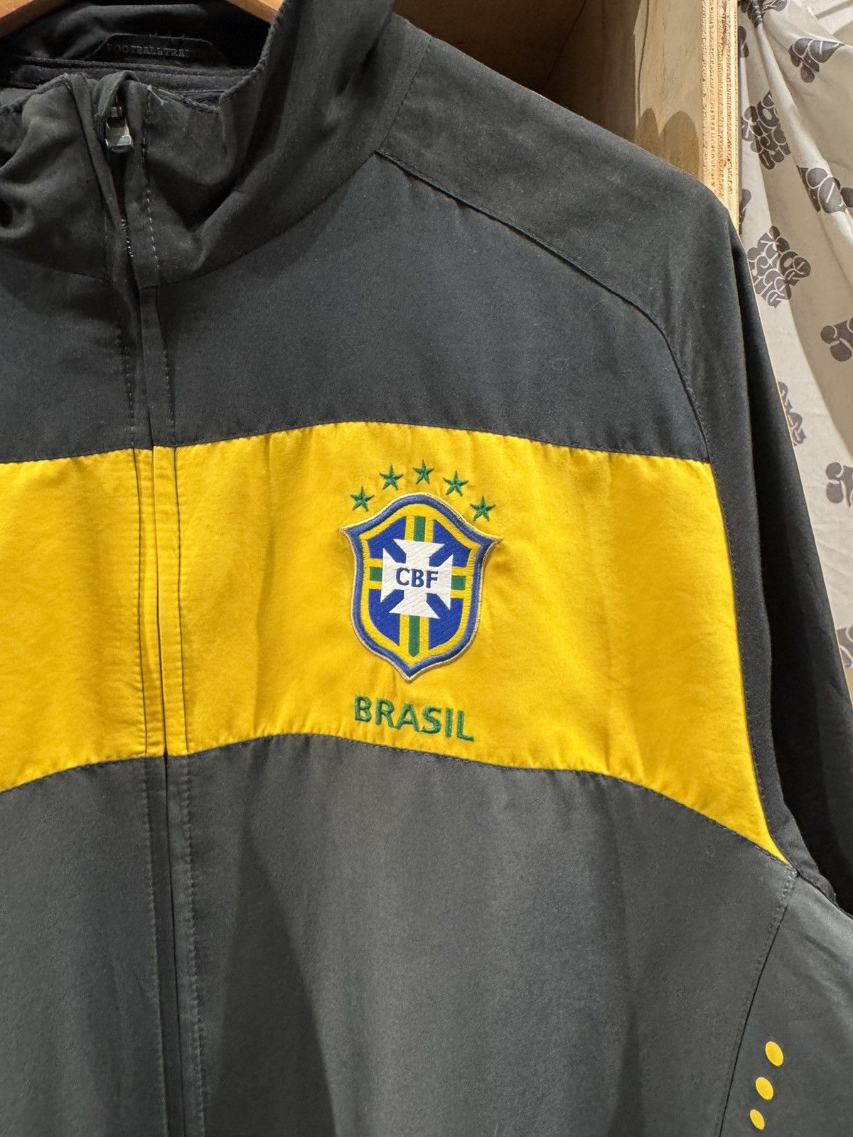 Nike Brazil 🇧🇷 2010-11 Nike Total 90 Full-Zip Jacket Size US XL / EU 56 / 4 - 4 Thumbnail