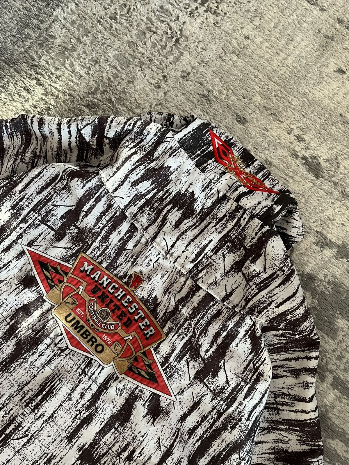 Umbro Vintage Umbro Manchester United 1992/93 Jacket Size US L / EU 52-54 / 3 - 2 Thumbnail