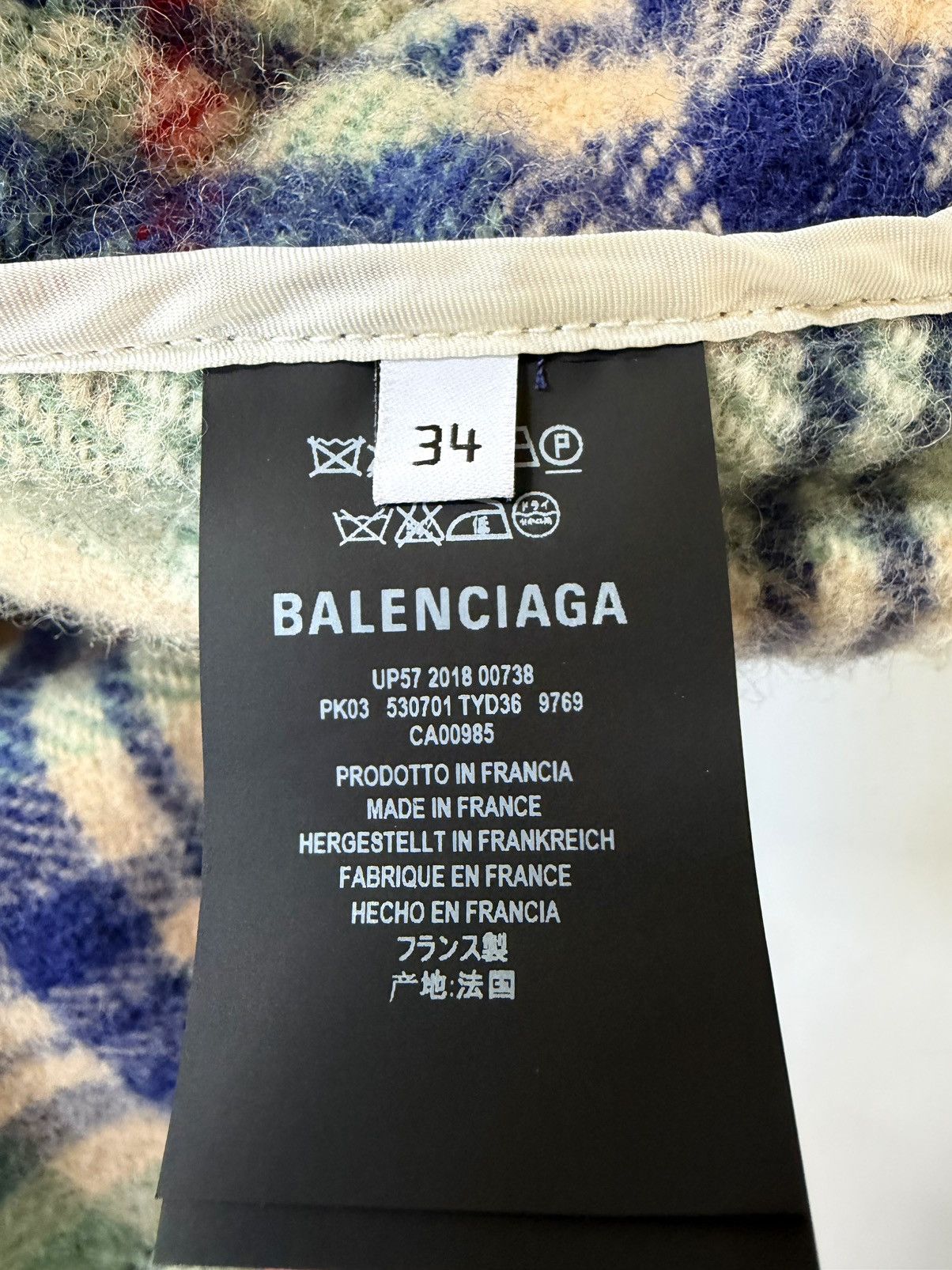 Balenciaga Balenciaga 2018 Pre-Fall Quilted Coat with Muffler Docking Size US XL / EU 56 / 4 - 9 Thumbnail