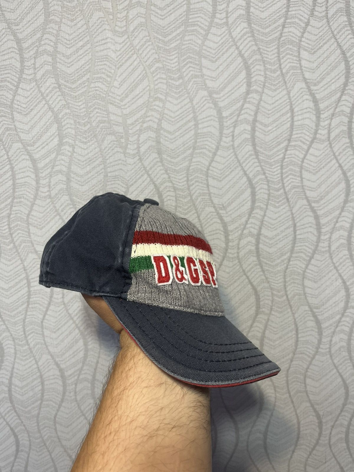 Dolce & Gabbana Dolce & Gabbana Junior Vintage Grey Avant Garde Cap Size 26 - 2 Thumbnail
