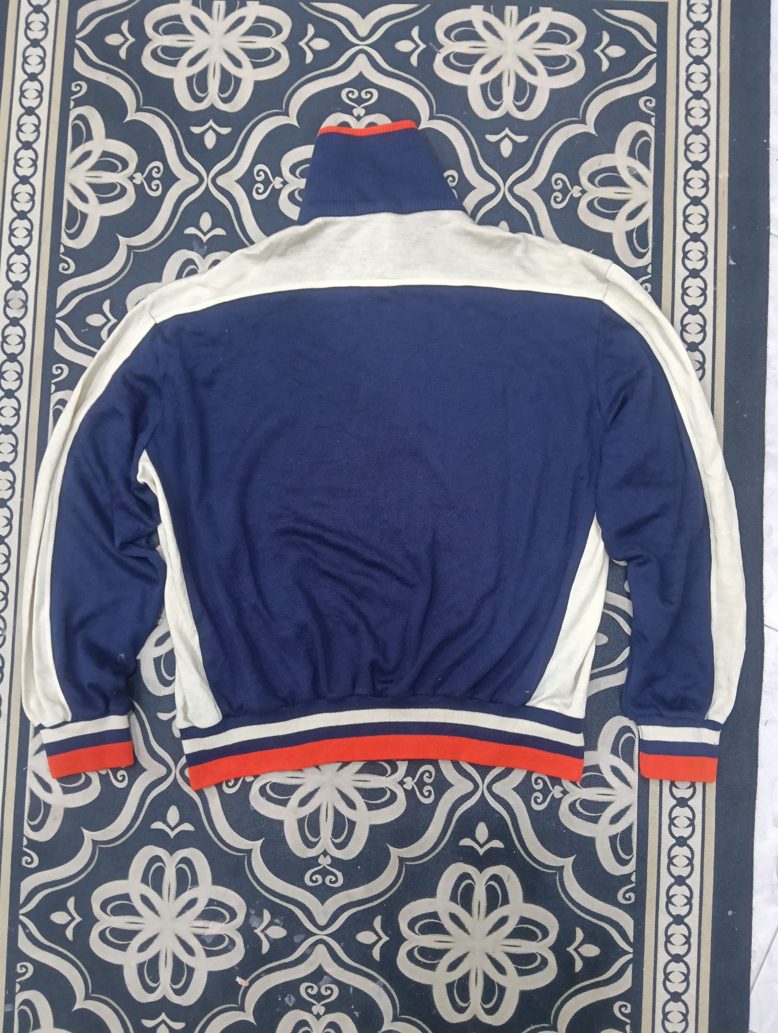 Fred Perry Rare Fred Perry Tracktop Style Size US XL / EU 56 / 4 - 3 Thumbnail