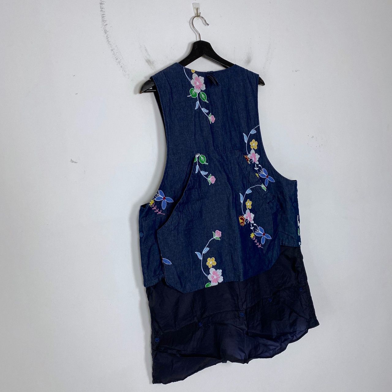 Engineered Garments ENGINEERED GARMENTS INDIGO DENIM FLORAL EMBROIDERY GAME VEST Size US L / EU 52-54 / 3 - 4 Thumbnail