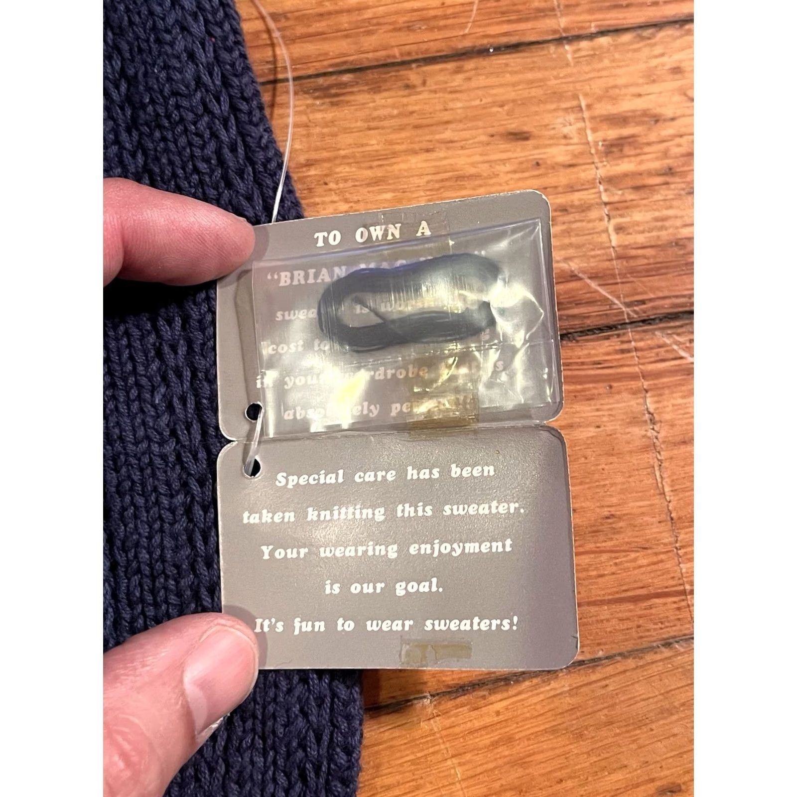 Vintage VINTAGE Brian MacNeil Sweater Vest Men’s XL Blue Ribbed Sleeve? (Note: This line seems incomplete and includes a question mark.) Size US XL / EU 56 / 4 - 4 Thumbnail