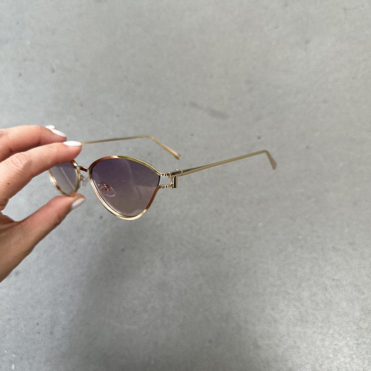 Other Y2K Unisex Sunglasses Retro Fashion Shades KD3095-02 Size ONE SIZE - 2 Thumbnail