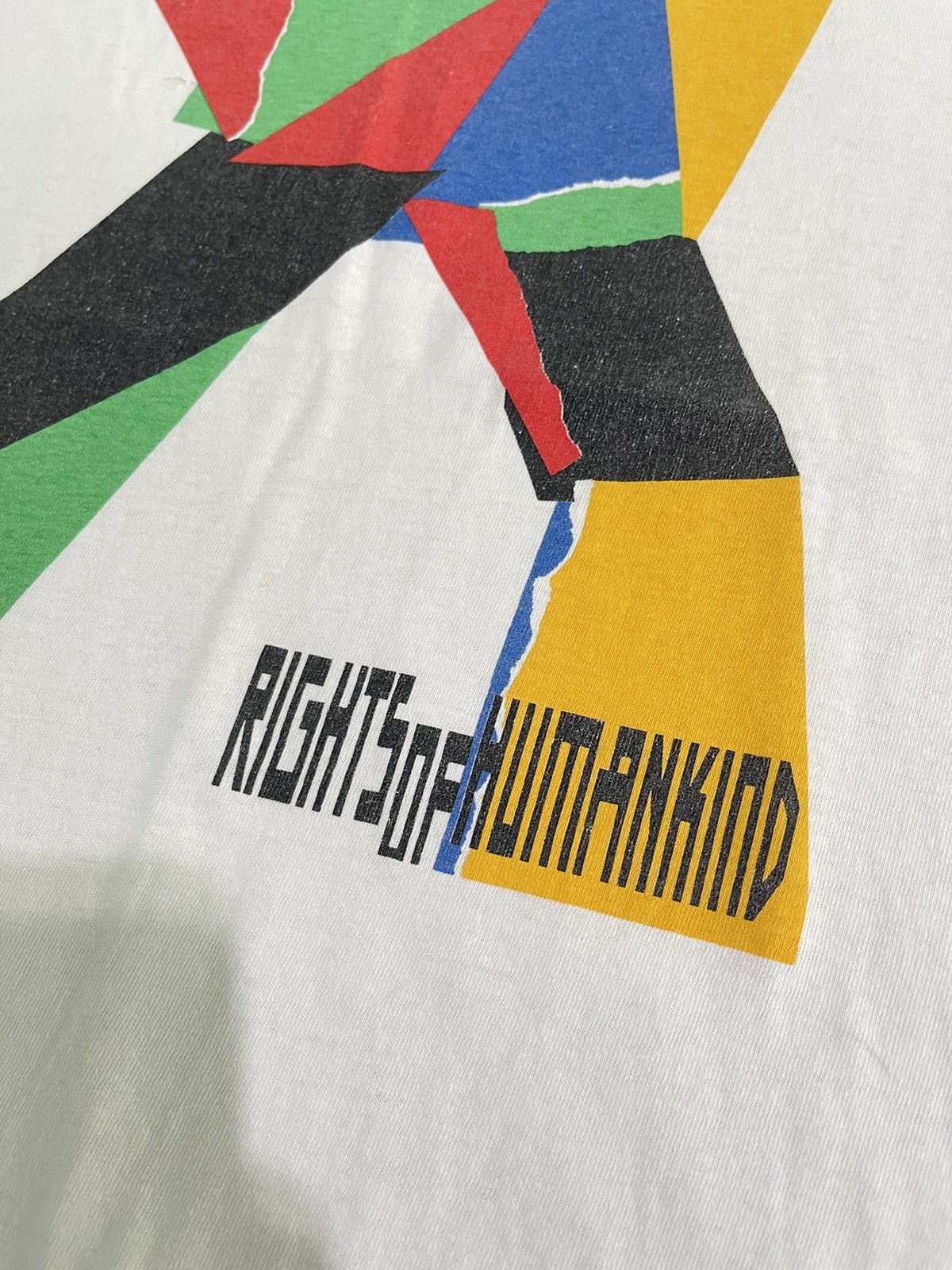 Vintage Vintage 90s amnesty international by Shin Matsunaga t shirt Size US XL / EU 56 / 4 - 8 Thumbnail