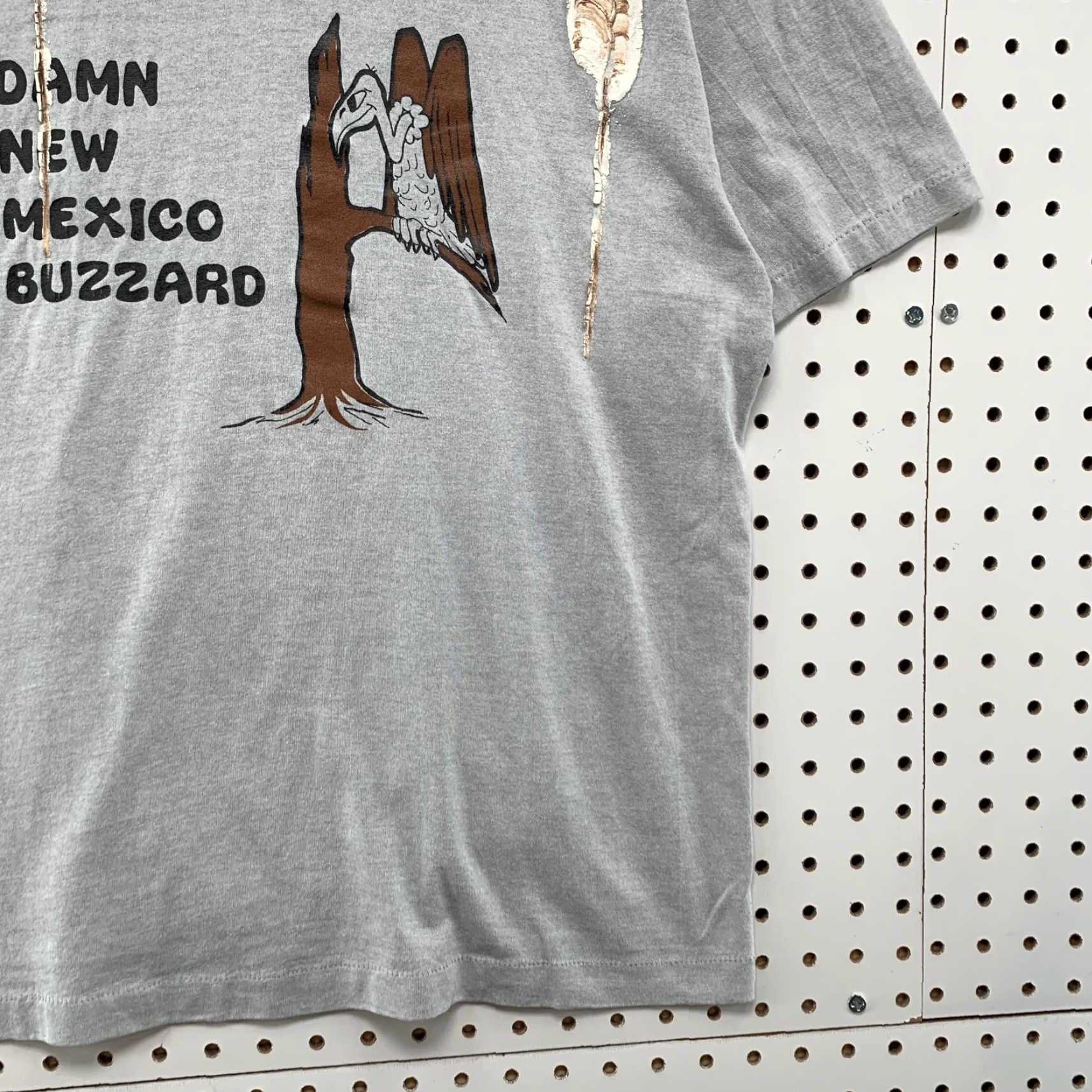 Vintage VINTAGE Funny Vulture Shirt Mens L Gray New Mexico Buzzard USA 90s Bird 80s Shirt Mens Large Gray Cotton T-Shirt Crew Neck Short Sleeve USA Size US L / EU 52-54 / 3 - 7 Thumbnail