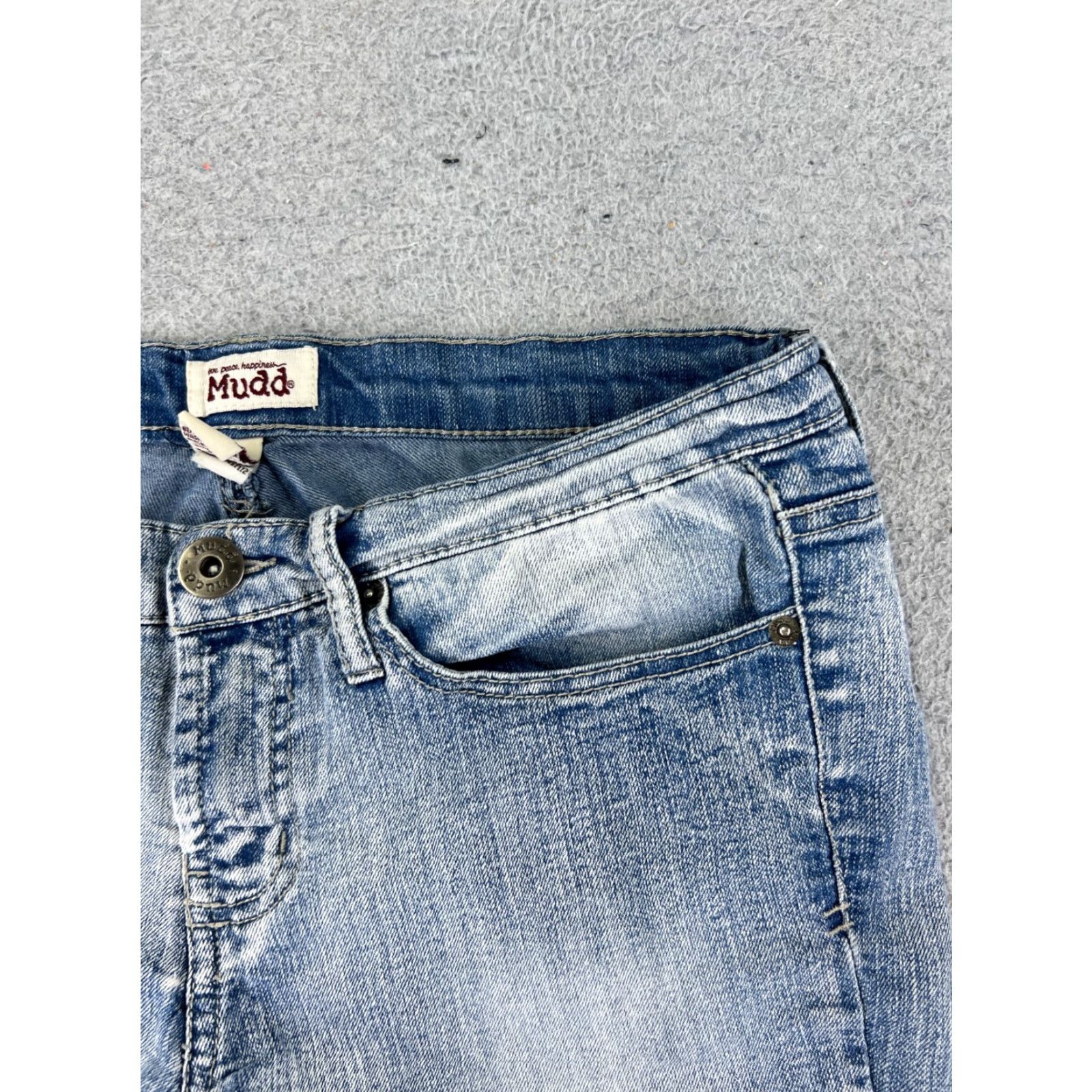 Denime Mudd Womens Blue Denim Cut-Off Shorts 28x4 Embroidered Floral 9 Distressed Cotton Casual Update Size 30" / US 8 / IT 44 - 5 Thumbnail