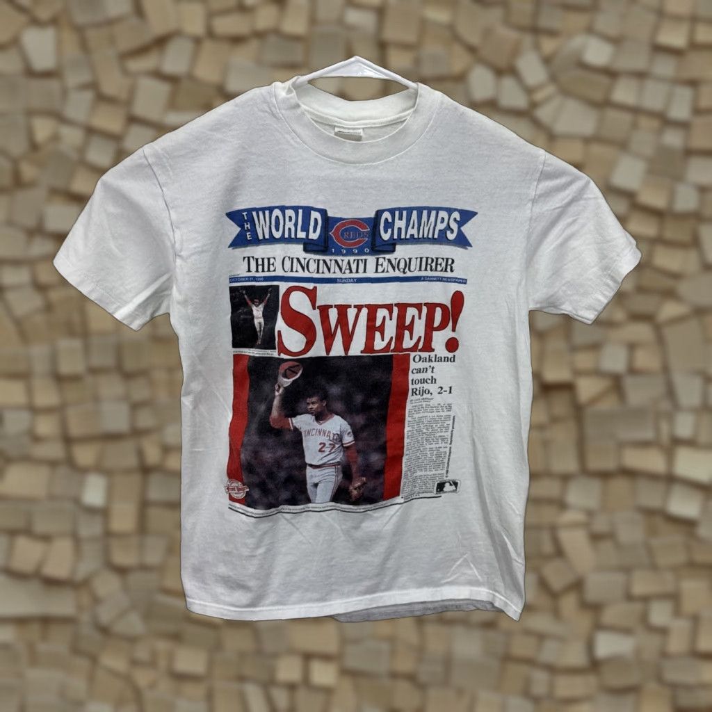 Vintage VINTAGE Cincinnati Reds World Champs T-Shirt Newspaper Headline Sweep Rijo Men White 1990s Graphic Tee M/L Short Sleeve Cotton Stedman Size US M / EU 48-50 / 2 - 1 Thumbnail