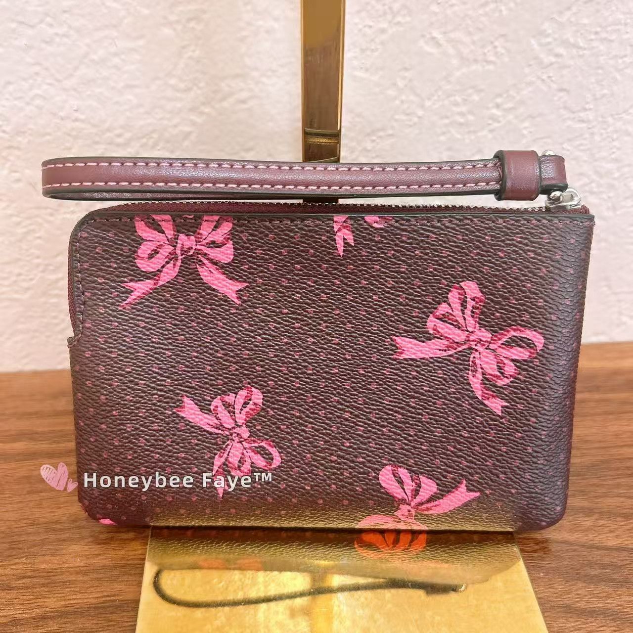 Coach Corner Zip Wristlet With Bow Print CZ441 Size ONE SIZE - 2 Thumbnail