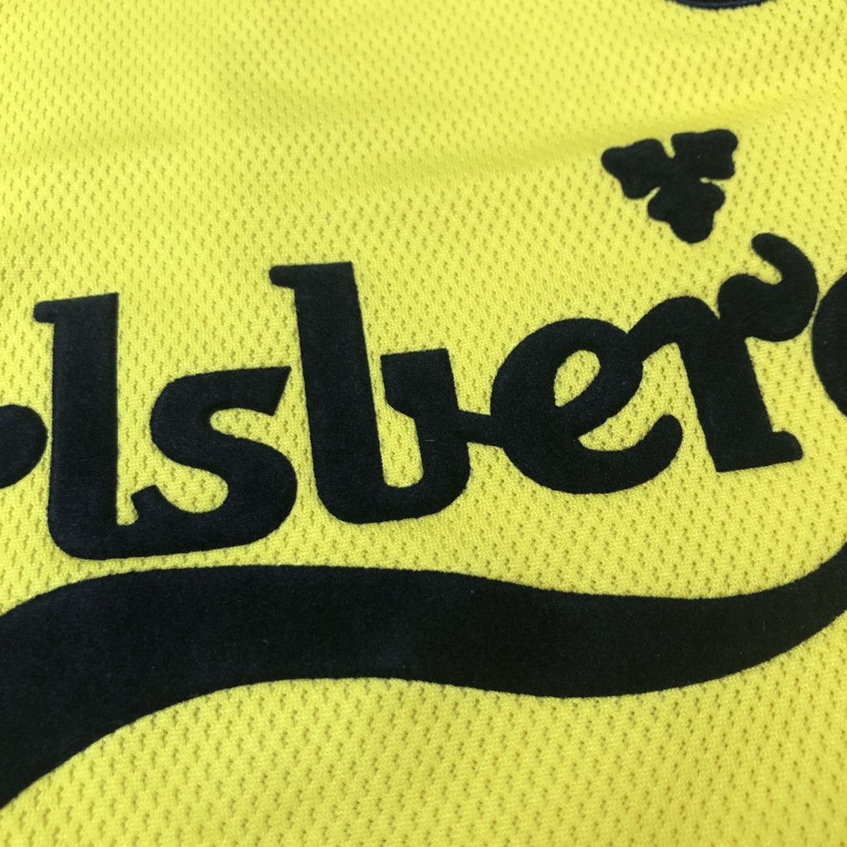Vintage Liverpool 97/98 retro away shirt (Bnwt) Size US M / EU 48-50 / 2 - 4 Thumbnail