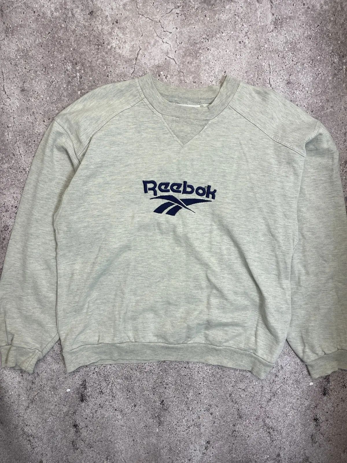 Classic reebok sweatshirt clearance
