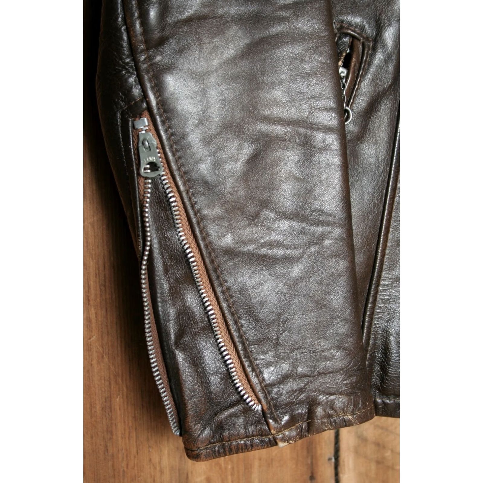 Vintage VINTAGE Lesco Brown Leather Motorcycle Jacket Women's Sz. 11 ≈ M Jacket, Brown, Motorcycle, Vintage, Womens, 11, Lesco, Leather, Zip, Missing Liner Size L / US 10 / IT 46 - 4 Thumbnail