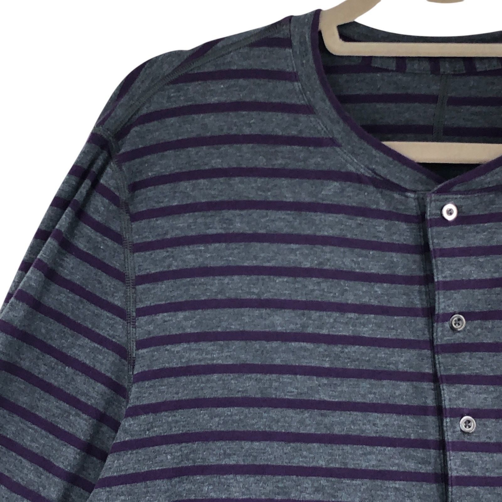 Lululemon Lululemon Size L Shirt Henley Long Sleeve Stripe Gray Purple Size US L / EU 52-54 / 3 - 6 Thumbnail