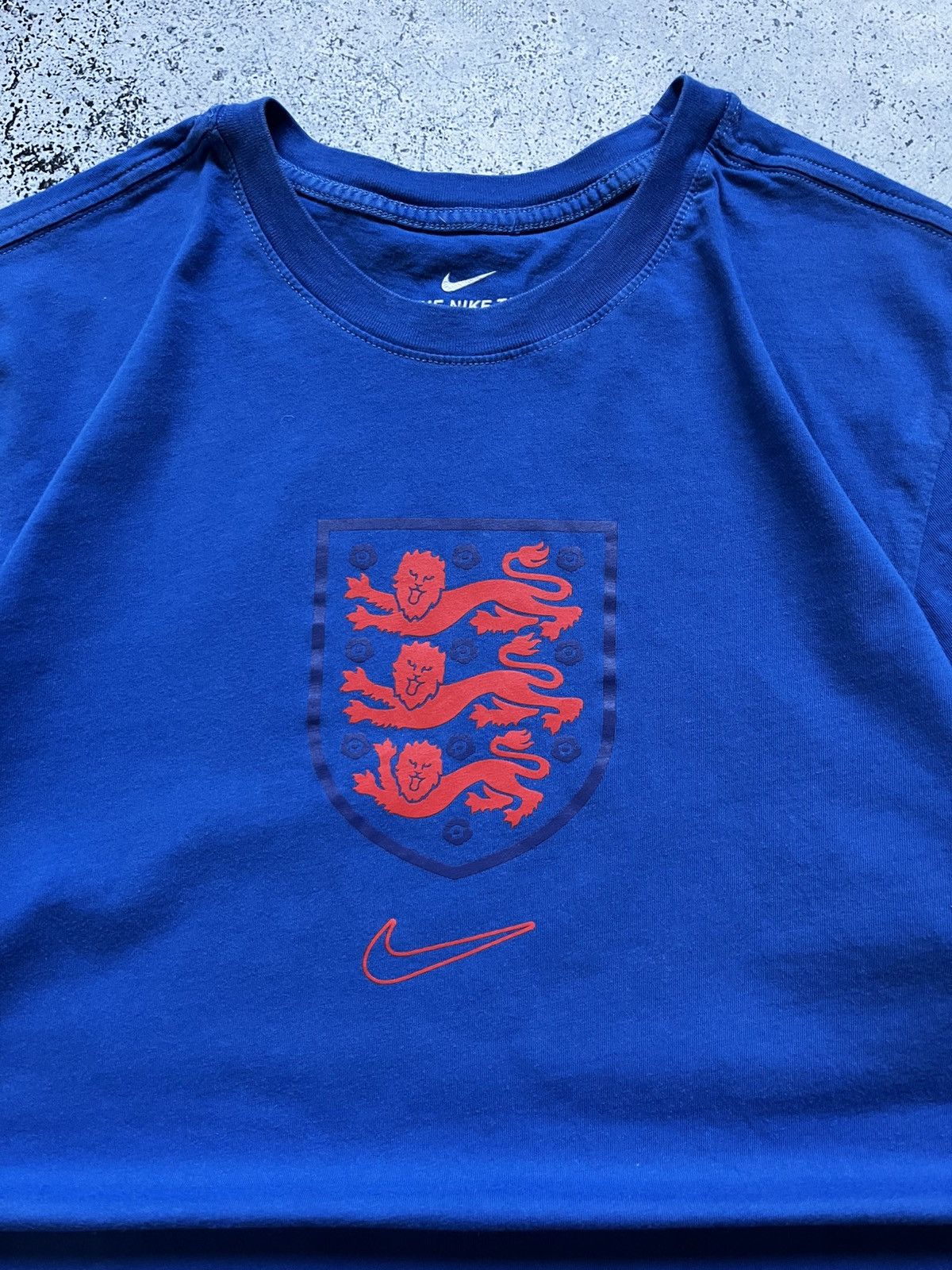 Vintage Vintage Nike England T-shirt Football Tee Big Logo Y2K USA Size US L / EU 52-54 / 3 - 3 Thumbnail