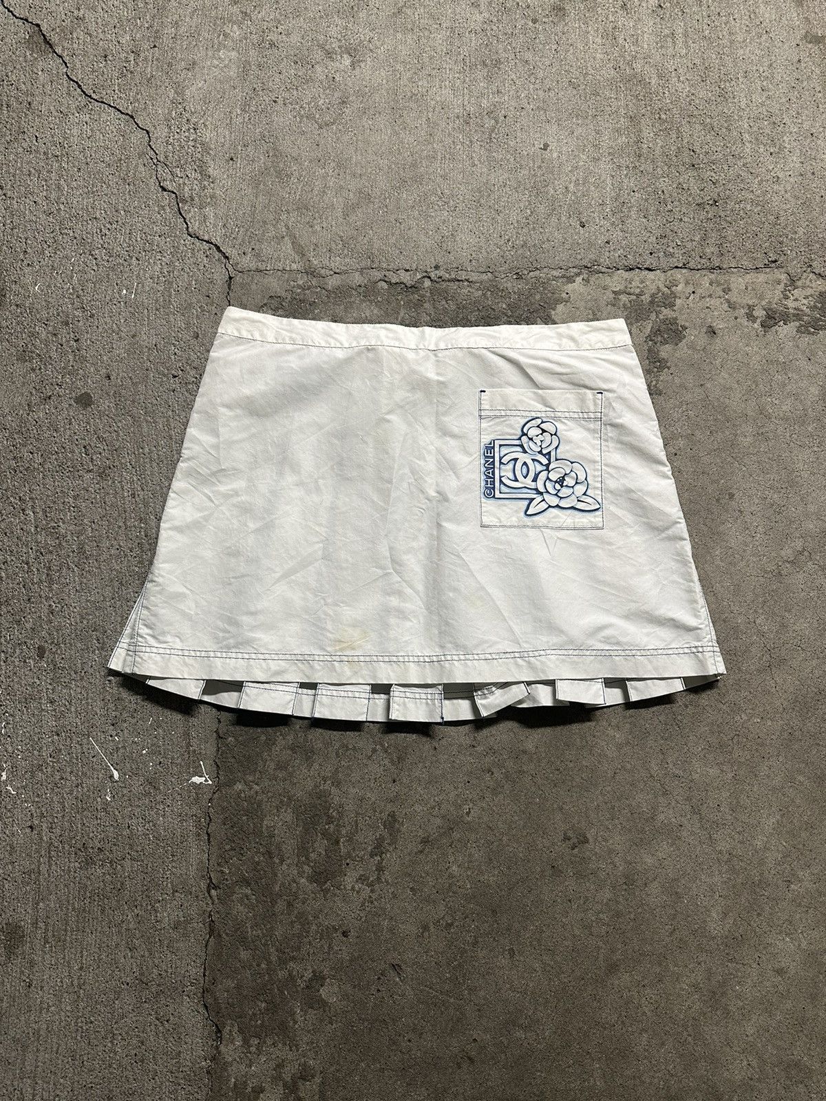 Chanel 2000s Chanel Floral Logo Vintage Pleated Skirt Size 30" / US 8 / IT 44 - 3 Thumbnail