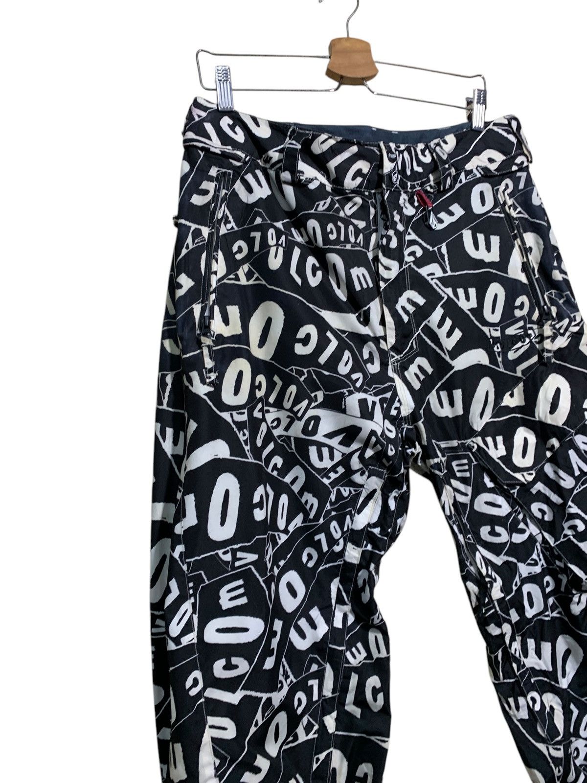 Volcom 🔥VOLCOM FULLPRINTS SKI PANTS W36 Size US 36 / EU 52 - 7 Thumbnail