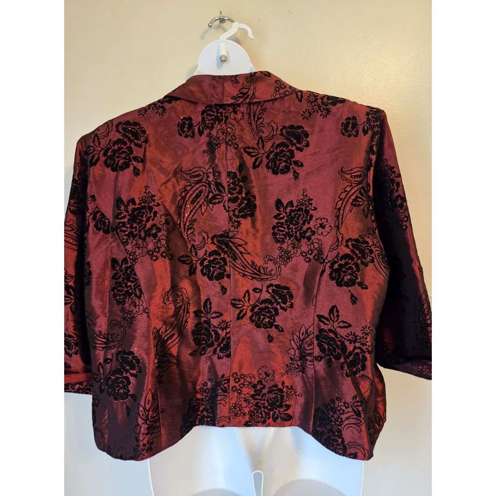 Vintage Vintage 90s R&L Richards Shiny Gothic Brocade Dress Jacket 30 Burgundy Polyester Womens Jacket 90s Gothic Floral Brocade Size 4XL / US 24-26 - 5 Thumbnail