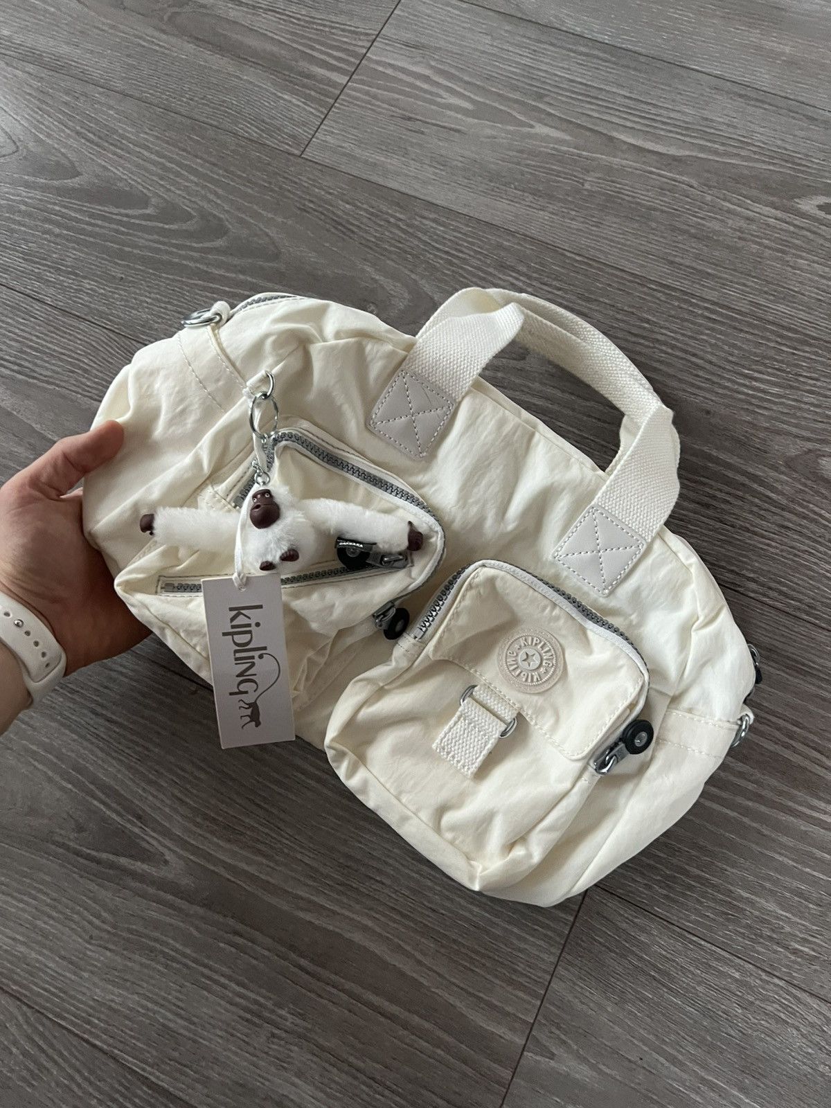 Designer ‼️New Kipling with Monkey “Barbara” White Shoulders Bag‼️ Size ONE SIZE - 2 Thumbnail