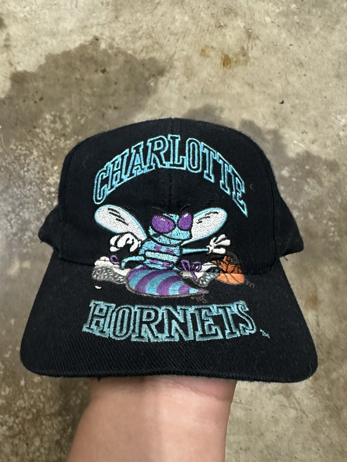Vintage Charlotte Hornets Black Snapback Hat -  Israel