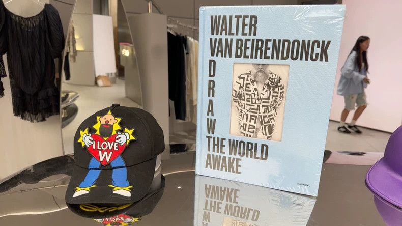 Walter Van Beirendonck walter van beirendonck Hat Size ONE SIZE - 4 Thumbnail