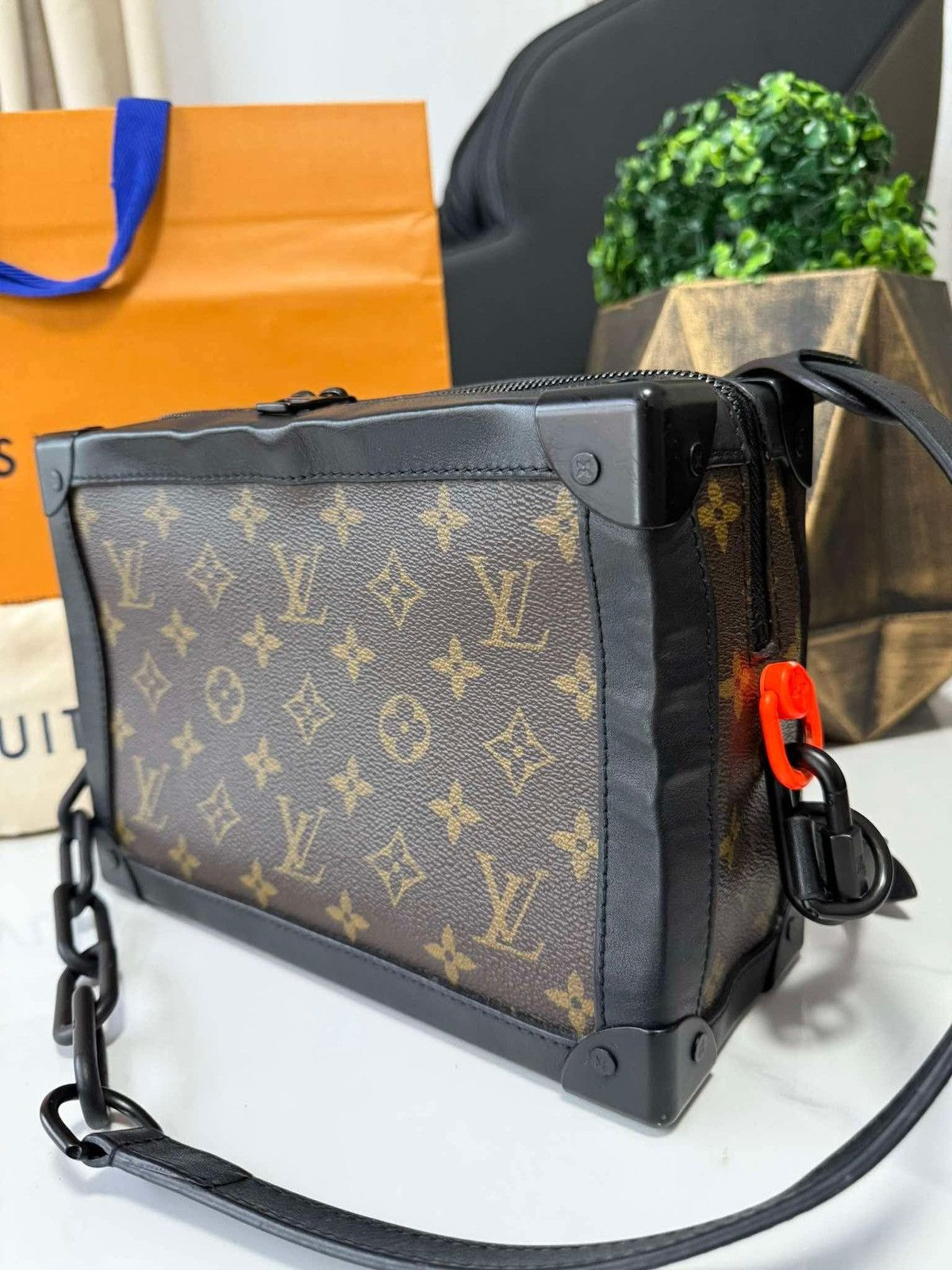 Louis Vuitton Louis Vuitton Soft Trunk Size ONE SIZE - 6 Thumbnail