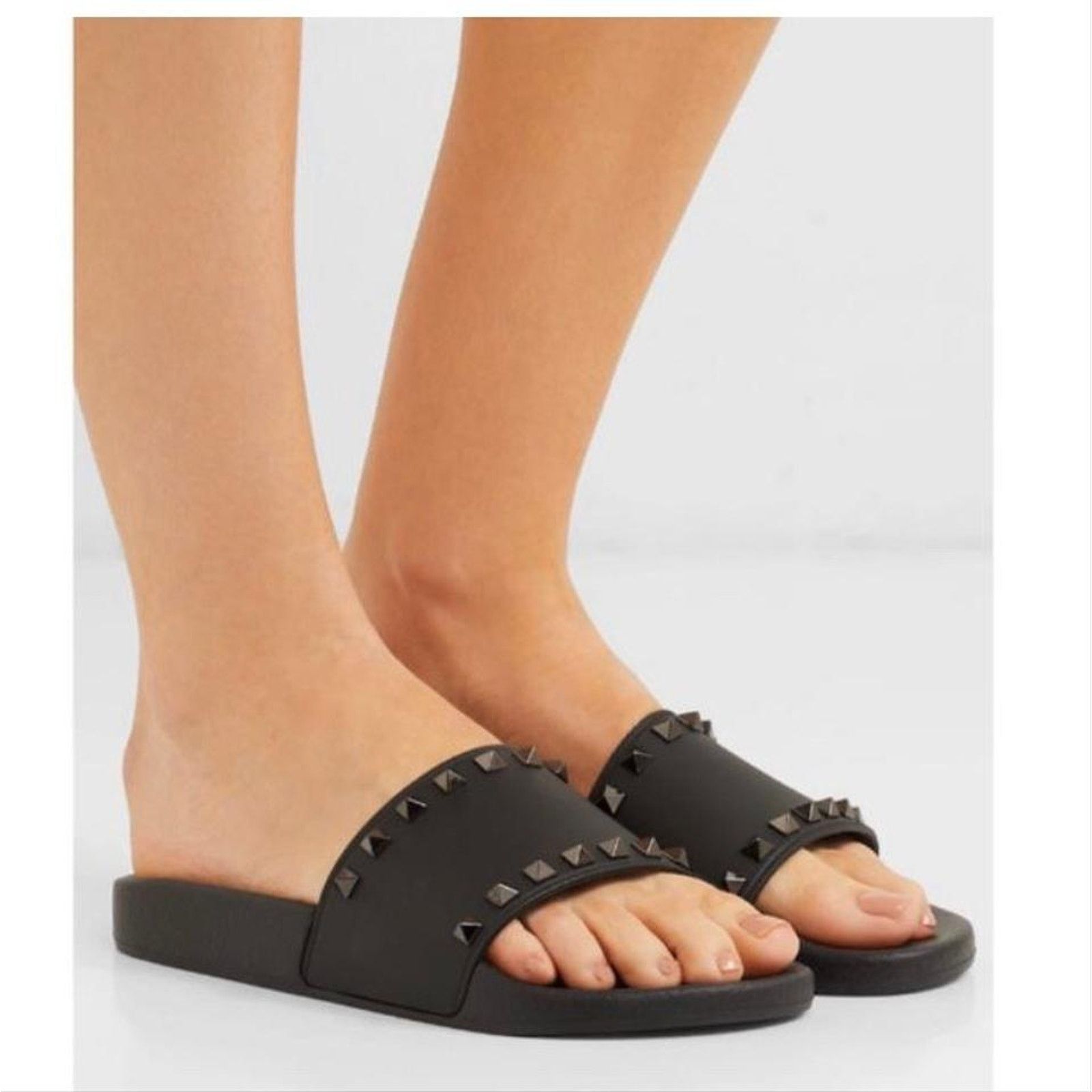 Valentino Valentino Garavani Rockstud rubber slides Size US 8 / IT 38 - 3 Thumbnail