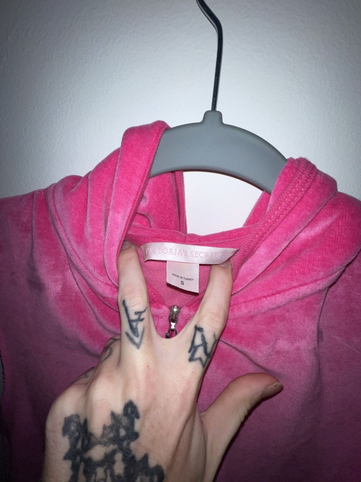Victoria's Secret PUNK victorias secret cutoff hoodie Size S / US 4 / IT 40 - 2 Thumbnail