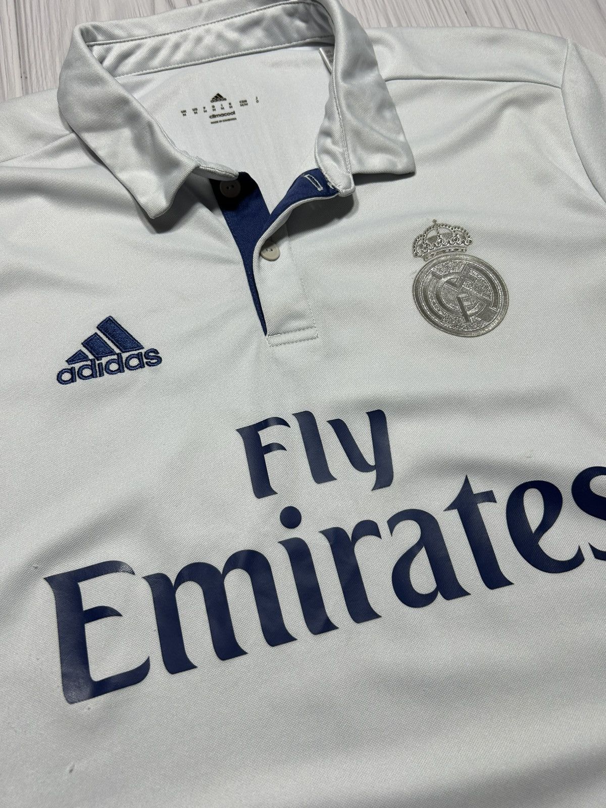 Adidas Real Madrid 2016 2017 Adidas Home Soccer Jersey Size M Size US M / EU 48-50 / 2 - 6 Thumbnail