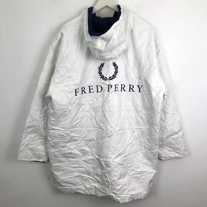 Fred Perry SY0025 FRED PERRY BIG LOGO WINTER PARKAS JACKETS Size US XL / EU 56 / 4 - 2 Thumbnail