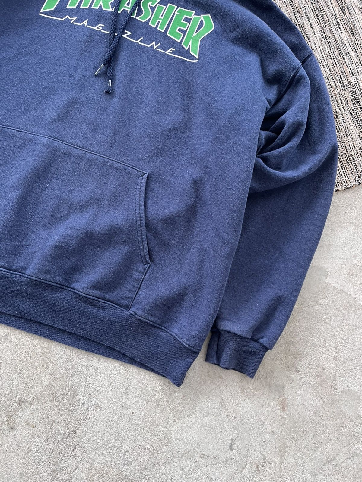 Thrasher Vintage 00s Thrasher Faded Blue minimalistic sk8 y2k Hoodie Size US L / EU 52-54 / 3 - 7 Thumbnail