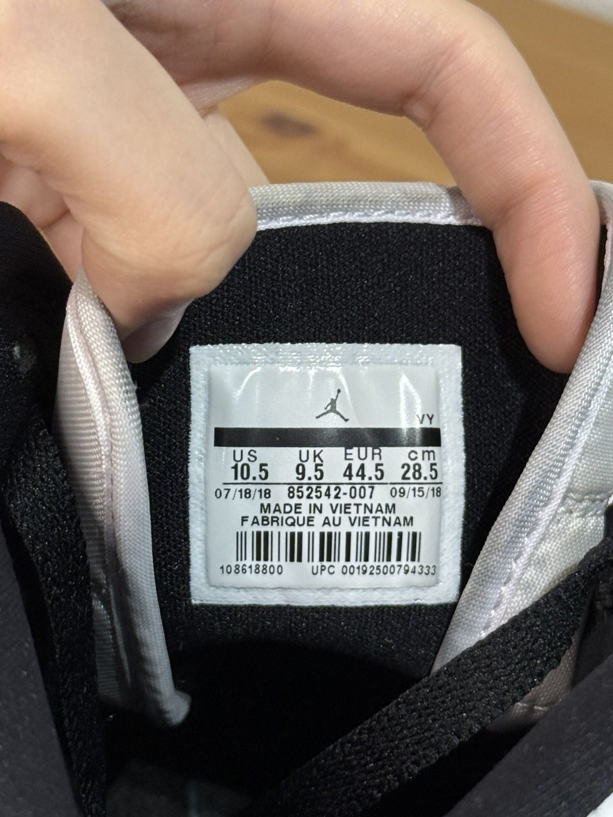 Jordan Brand × Nike Nike Air Jordan 1 Mid Patent Size US 10.5 / EU 43-44 - 7 Thumbnail