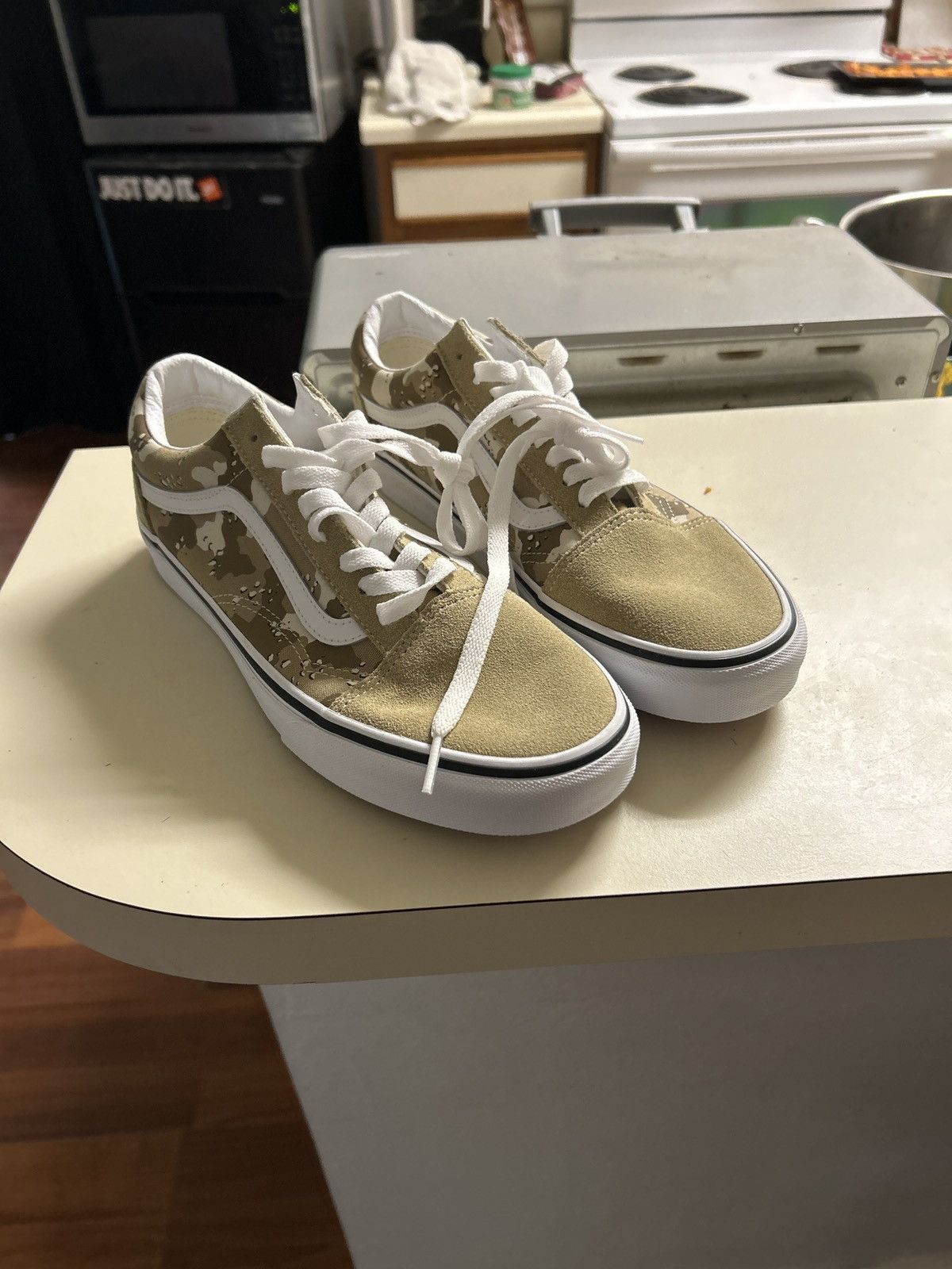 Vans Vans Old Skool desert camo Size US 9 / EU 42 - 2 Thumbnail