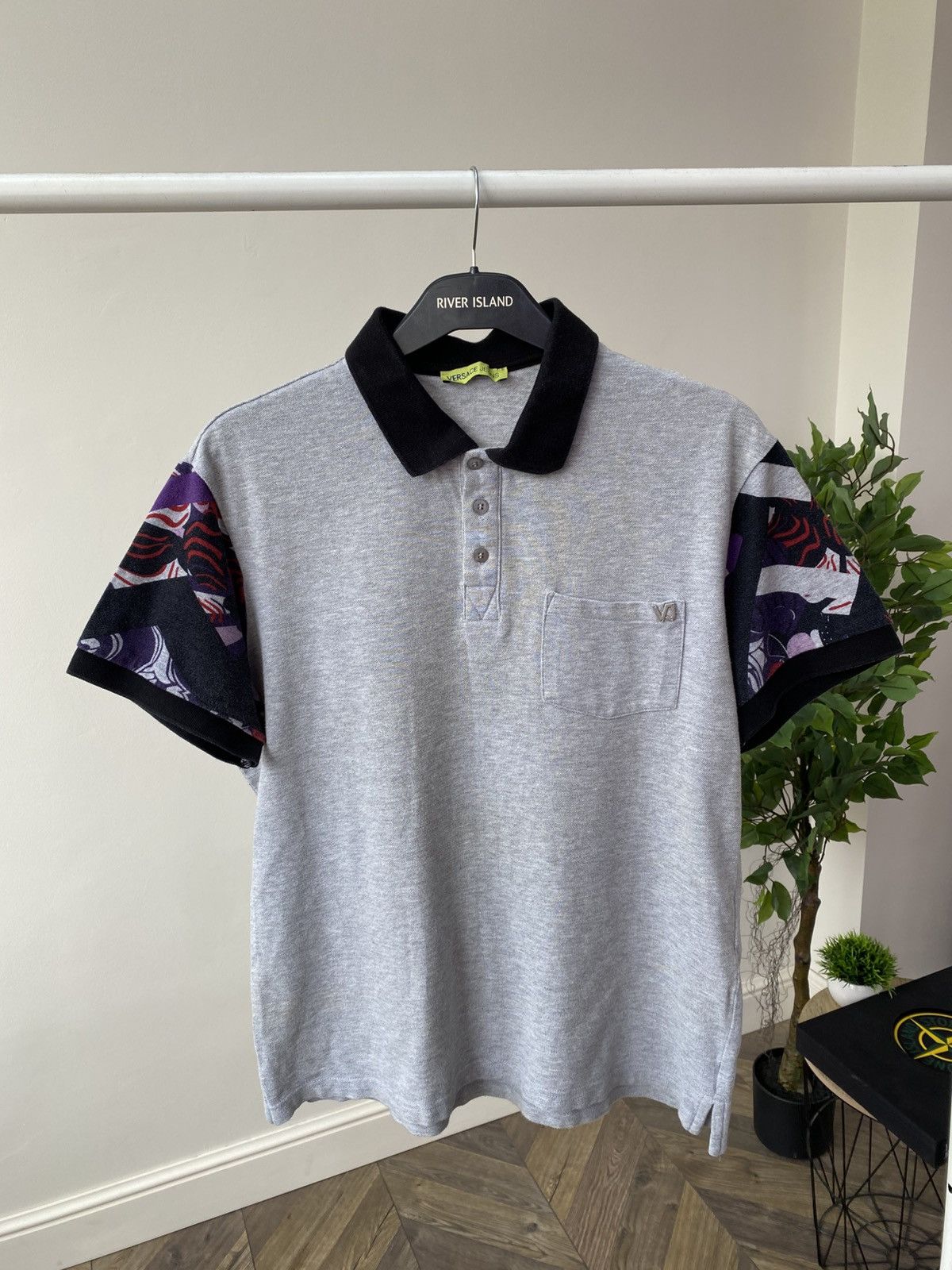 Designer × Versace Jeans Couture × Vintage Vintage Versace Jeans luxury polo shirt Size US L / EU 52-54 / 3 - 3 Thumbnail