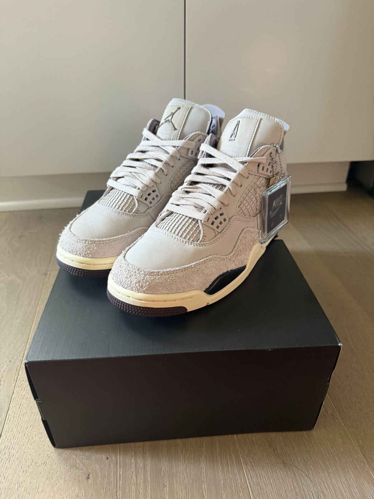 Jordan Brand Air Jordan 4 A Ma Maniere While You Were Sleeping 11W/9.5M Size US 9.5 / EU 42-43 - 1 Thumbnail