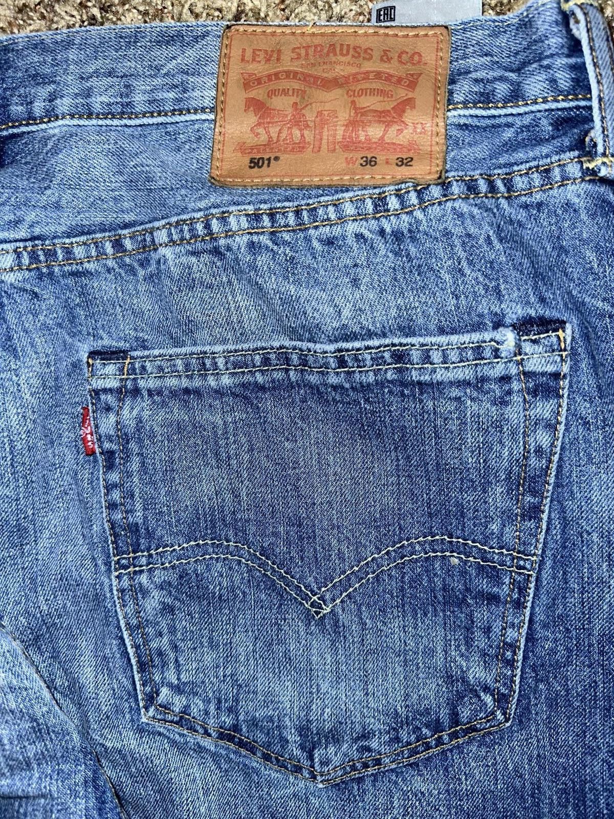 Levi's Levi's 501 Blue Original Straight Fit Ripped Jeans Size US 36 / EU 52 - 6 Thumbnail