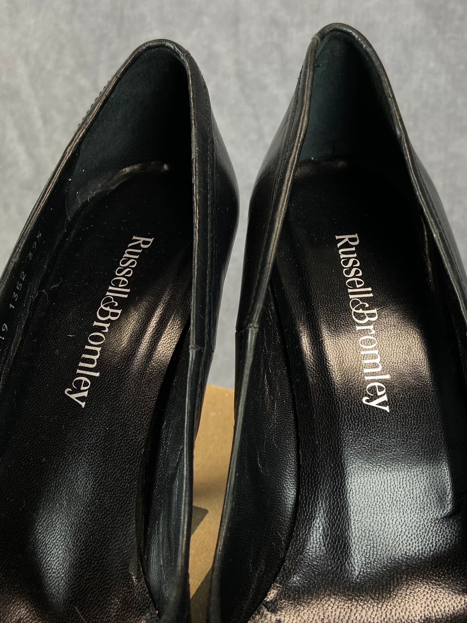 Other Russell & Bromley Black Leather Heels EU 39.5 Size US 9.5 / IT 39.5 - 7 Thumbnail