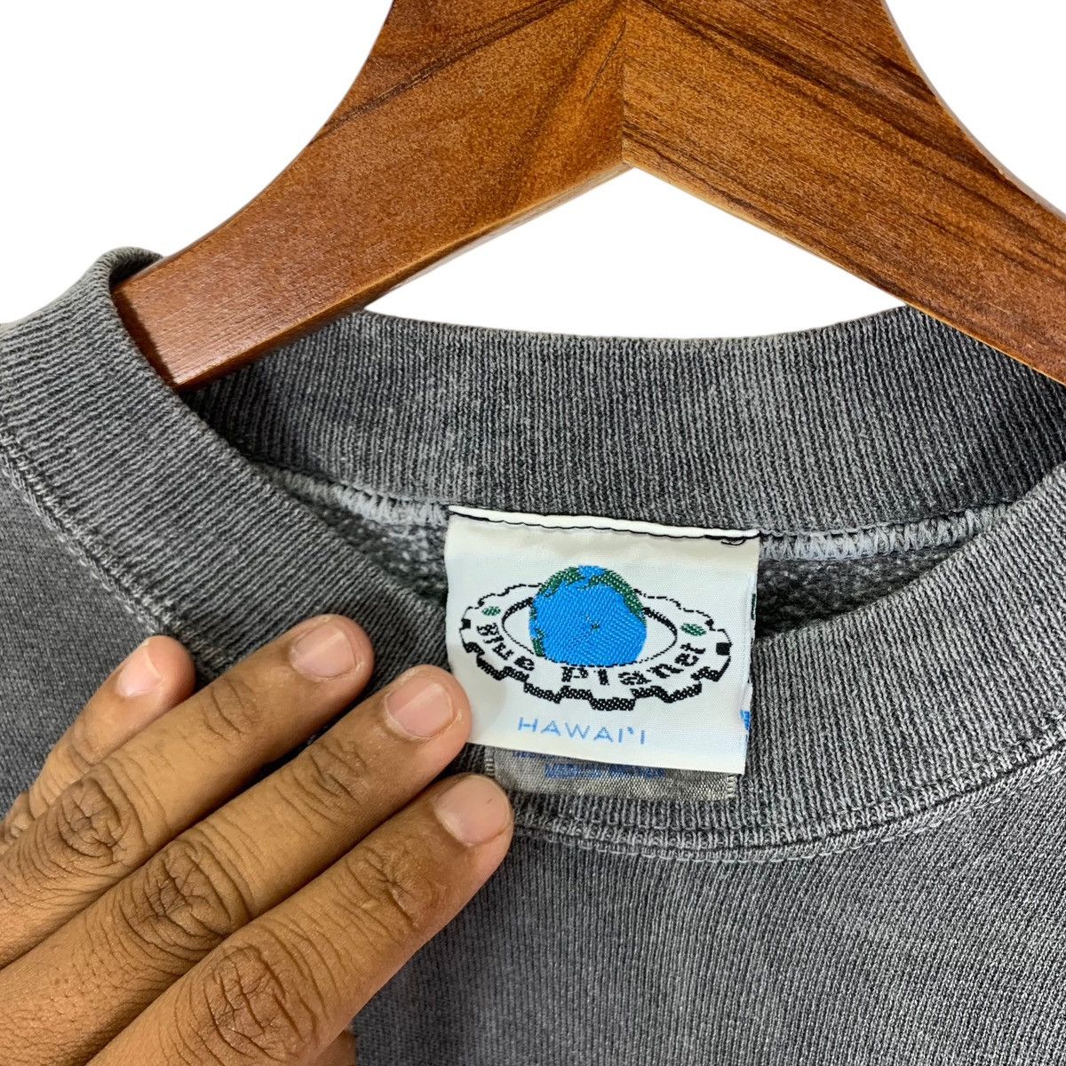 Vintage Vintage 90s Blue Planet Surf Gear Hawaii Surfboard Size US M / EU 48-50 / 2 - 7 Thumbnail